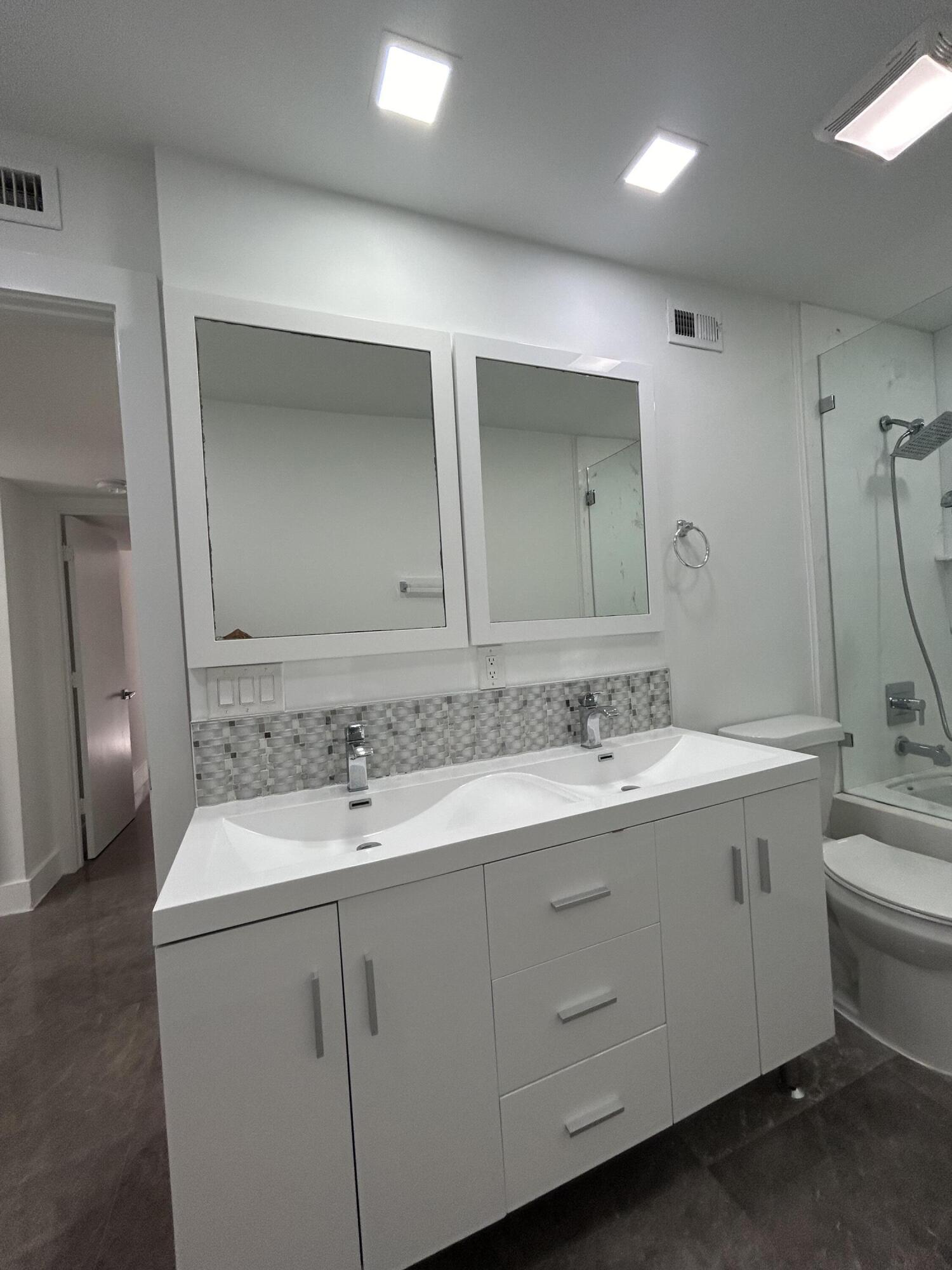 7793 Courtyard Run W 188