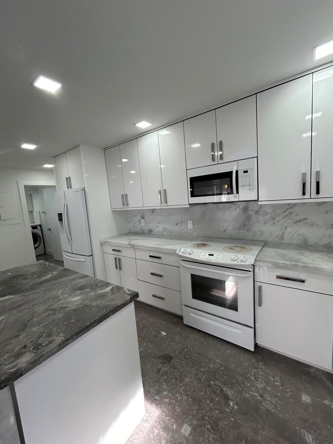 7793 Courtyard Run W 188