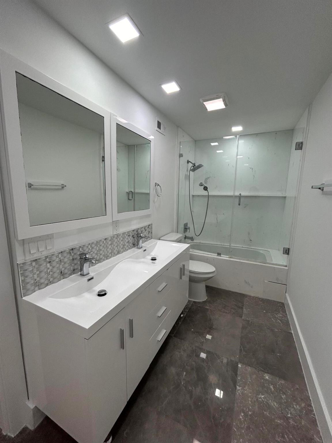 7793 Courtyard Run W 188