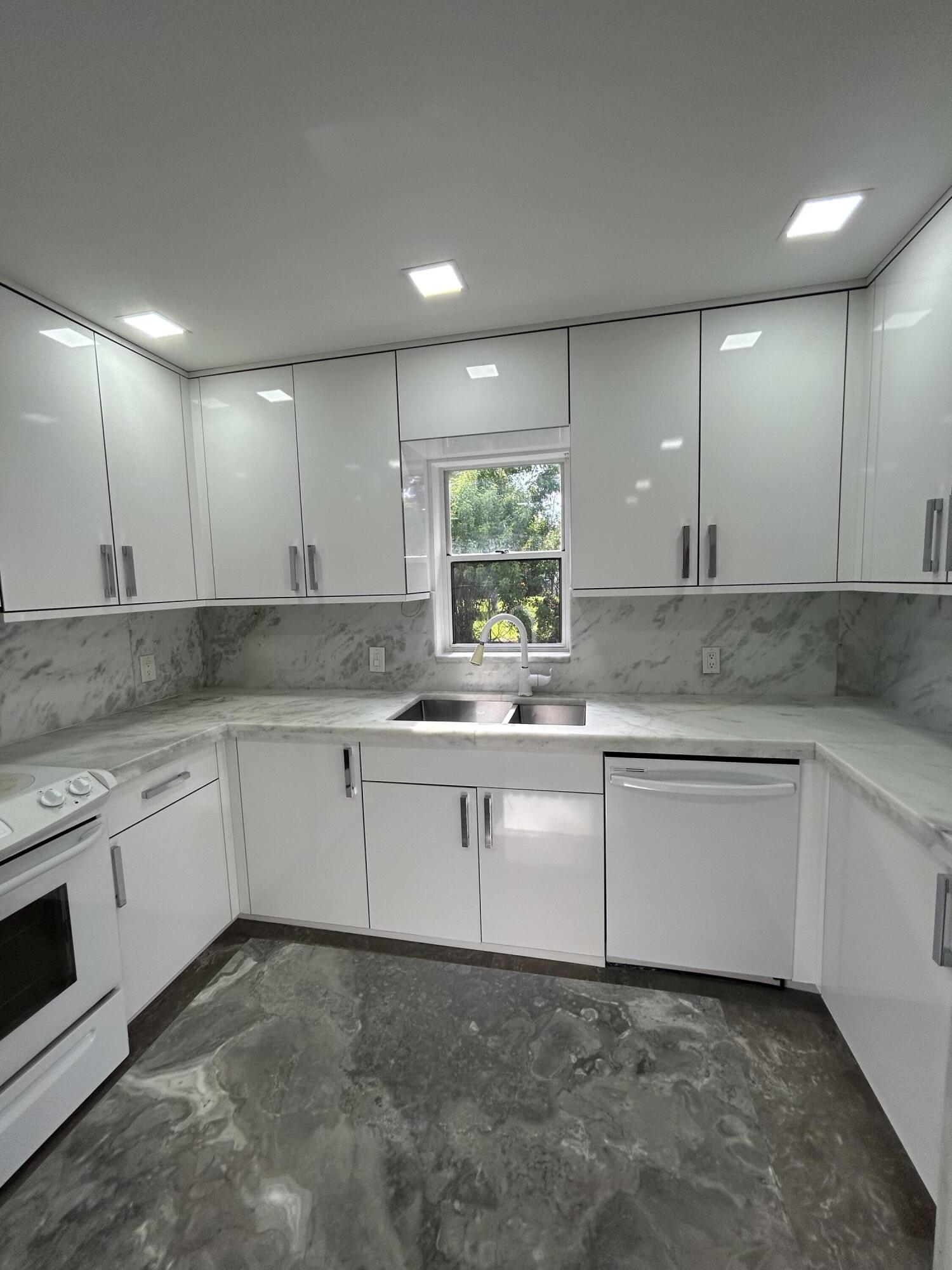 7793 Courtyard Run W 188