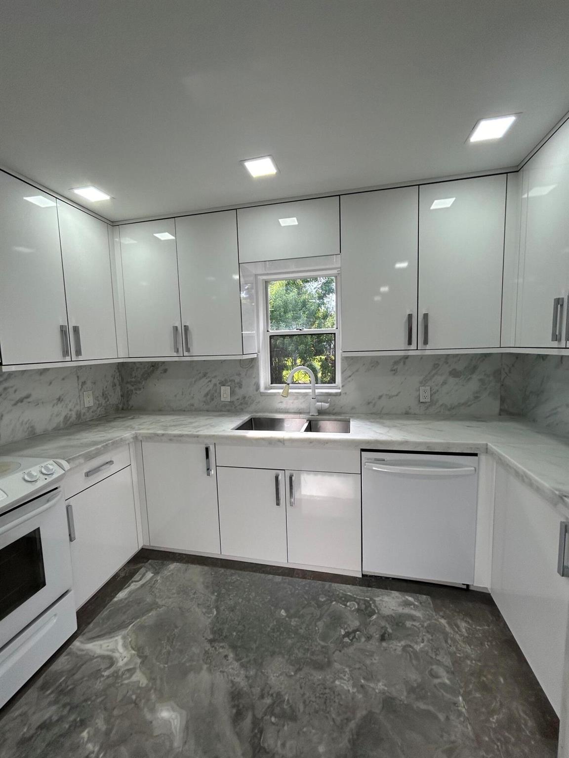 7793 Courtyard Run W 188