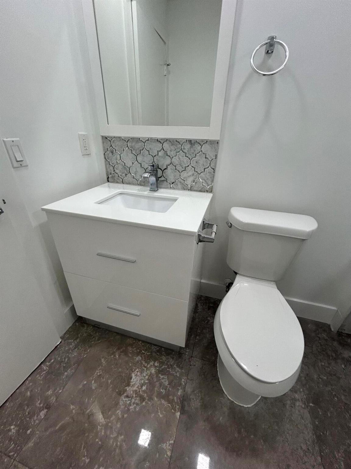 7793 Courtyard Run W 188