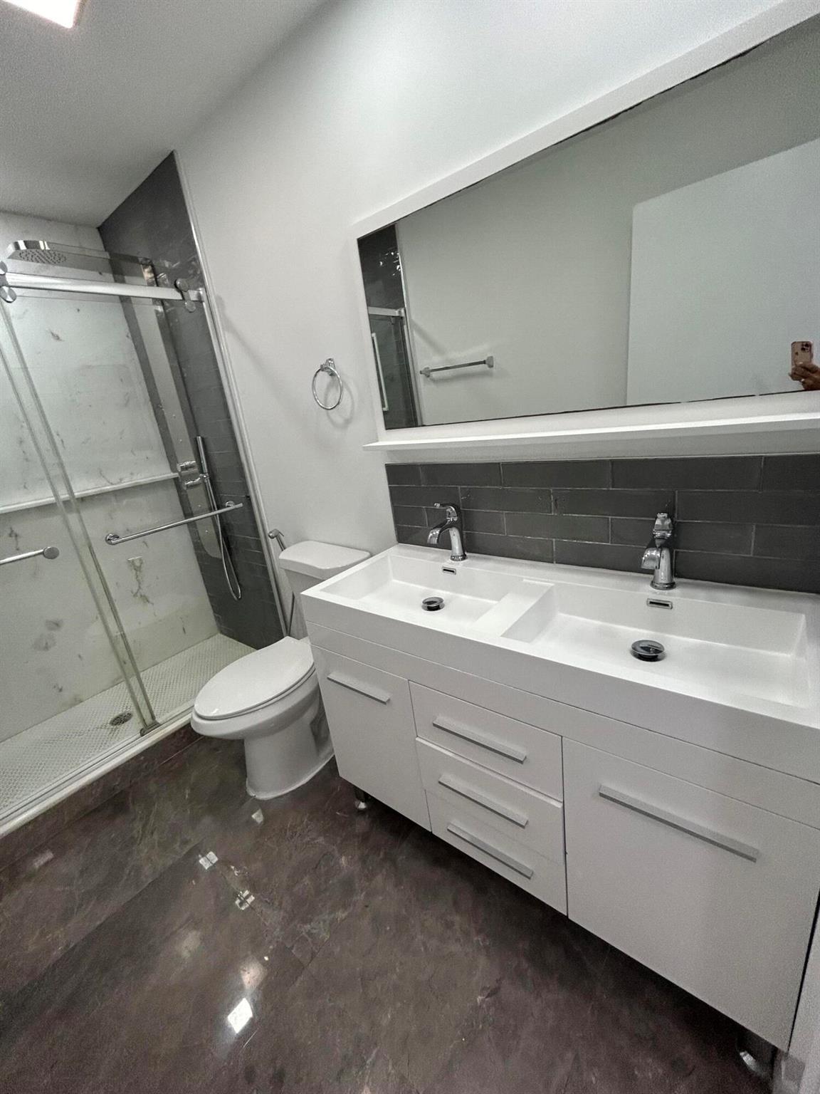 7793 Courtyard Run W 188