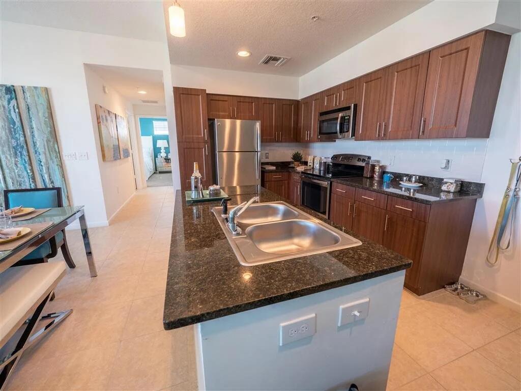 893 Brandon Prescott Lane 404