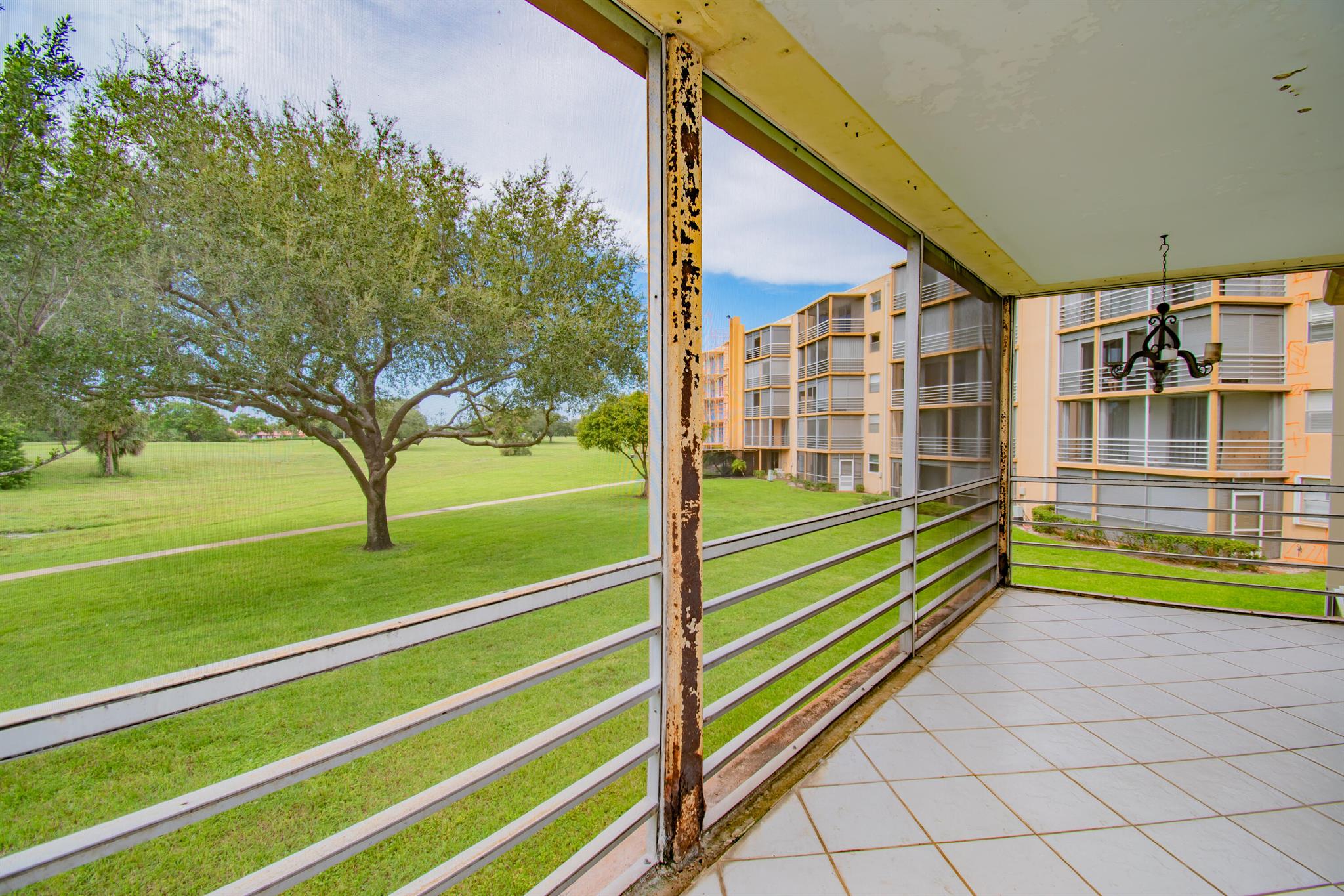 5201 NW 2nd Avenue 2090