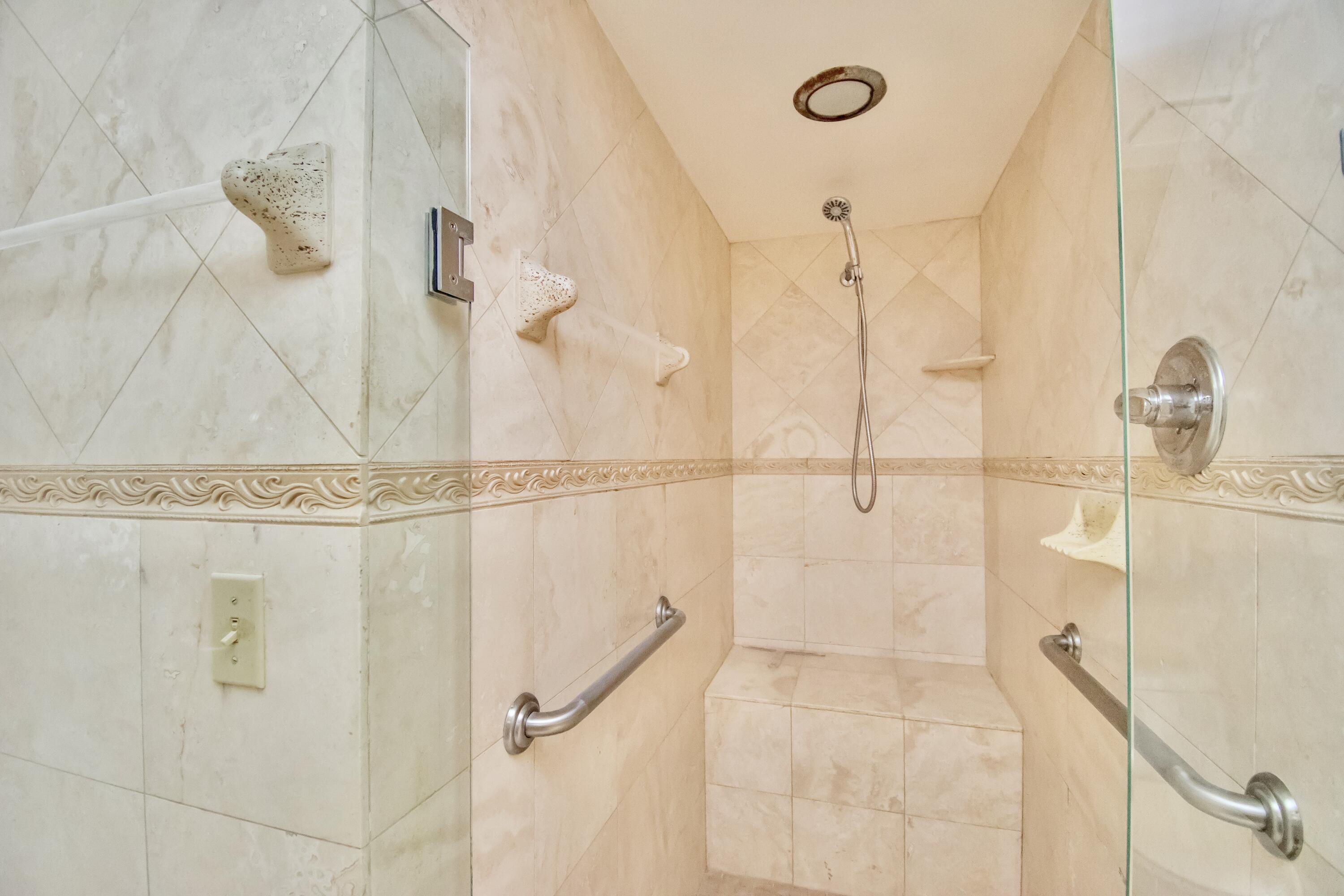 5201 NW 2nd Avenue 2090