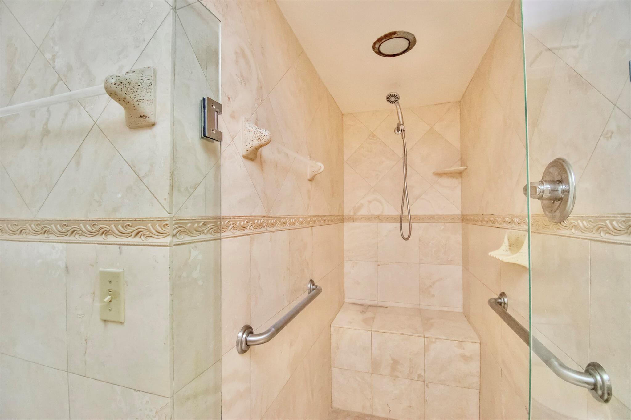 5201 NW 2nd Avenue 2090