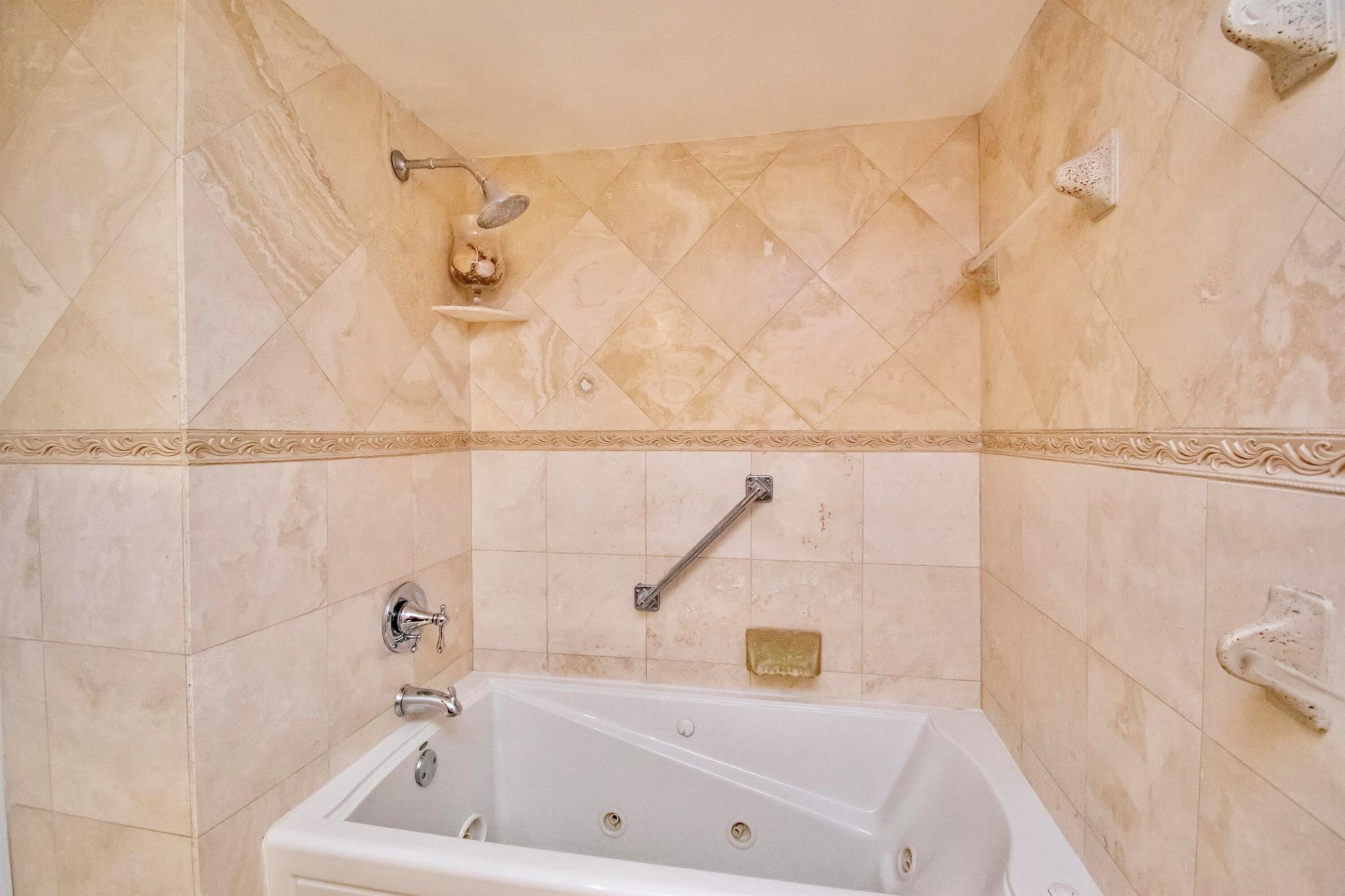 5201 NW 2nd Avenue 2090