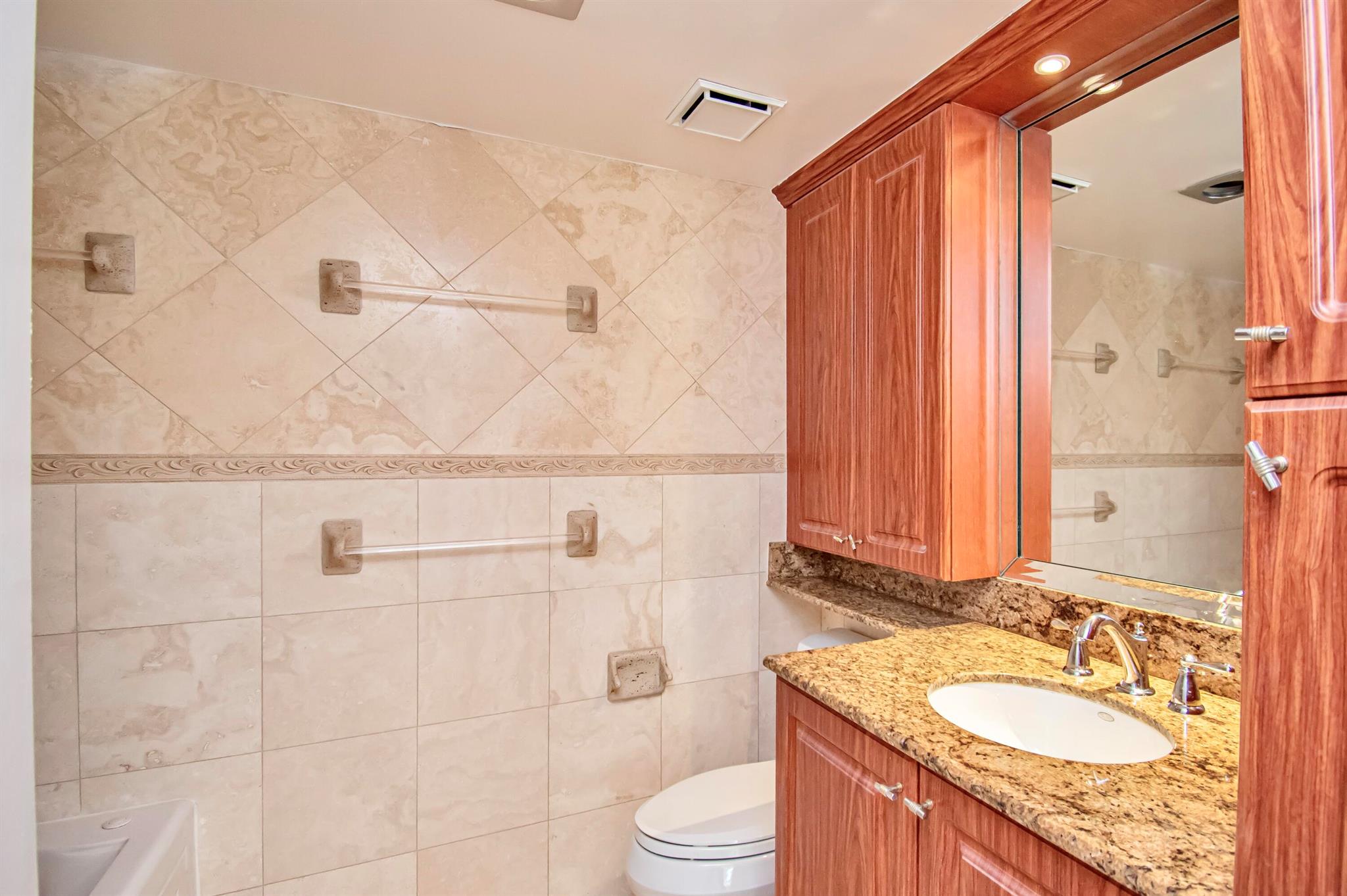 5201 NW 2nd Avenue 2090