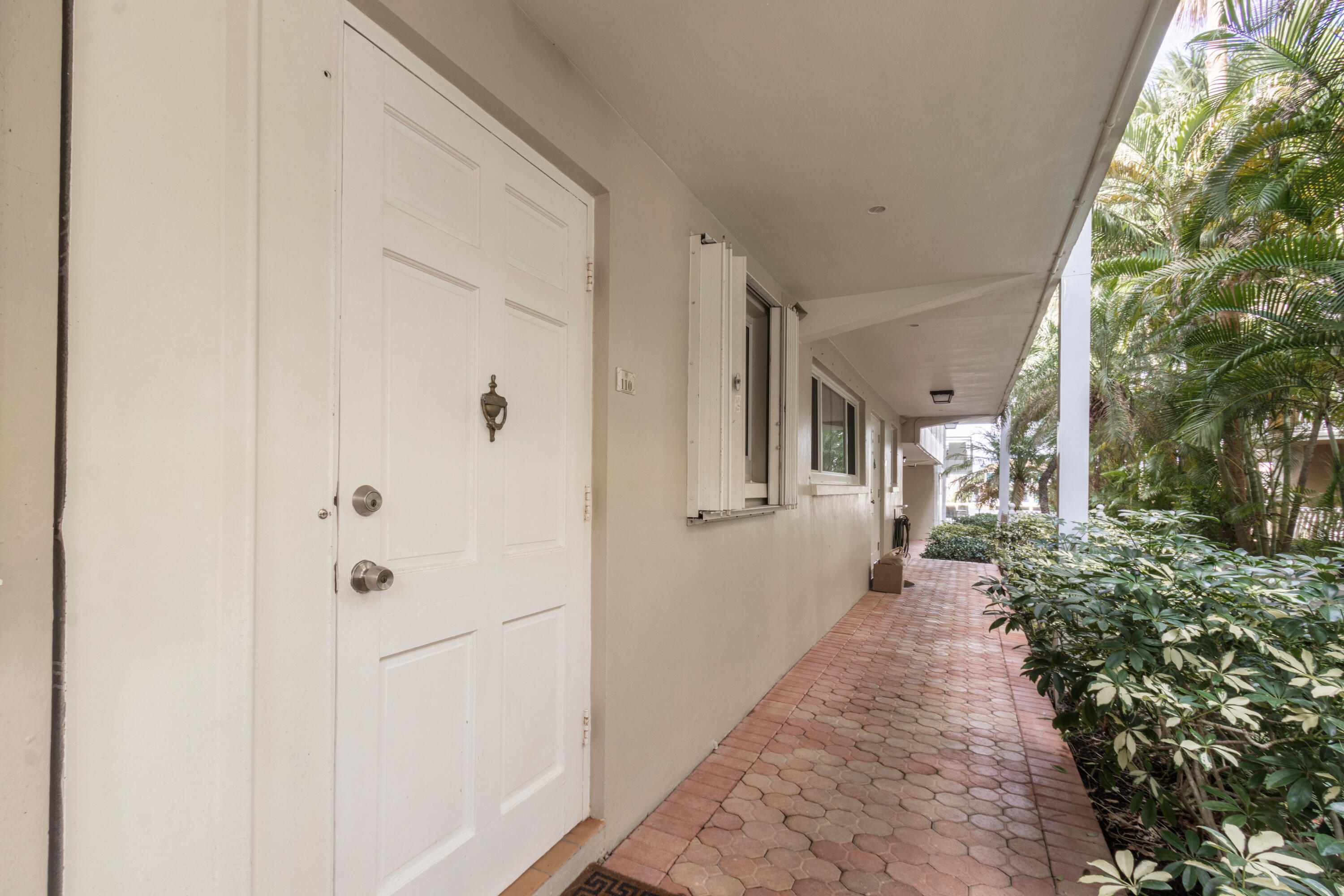 1198 Hillsboro Mile 110