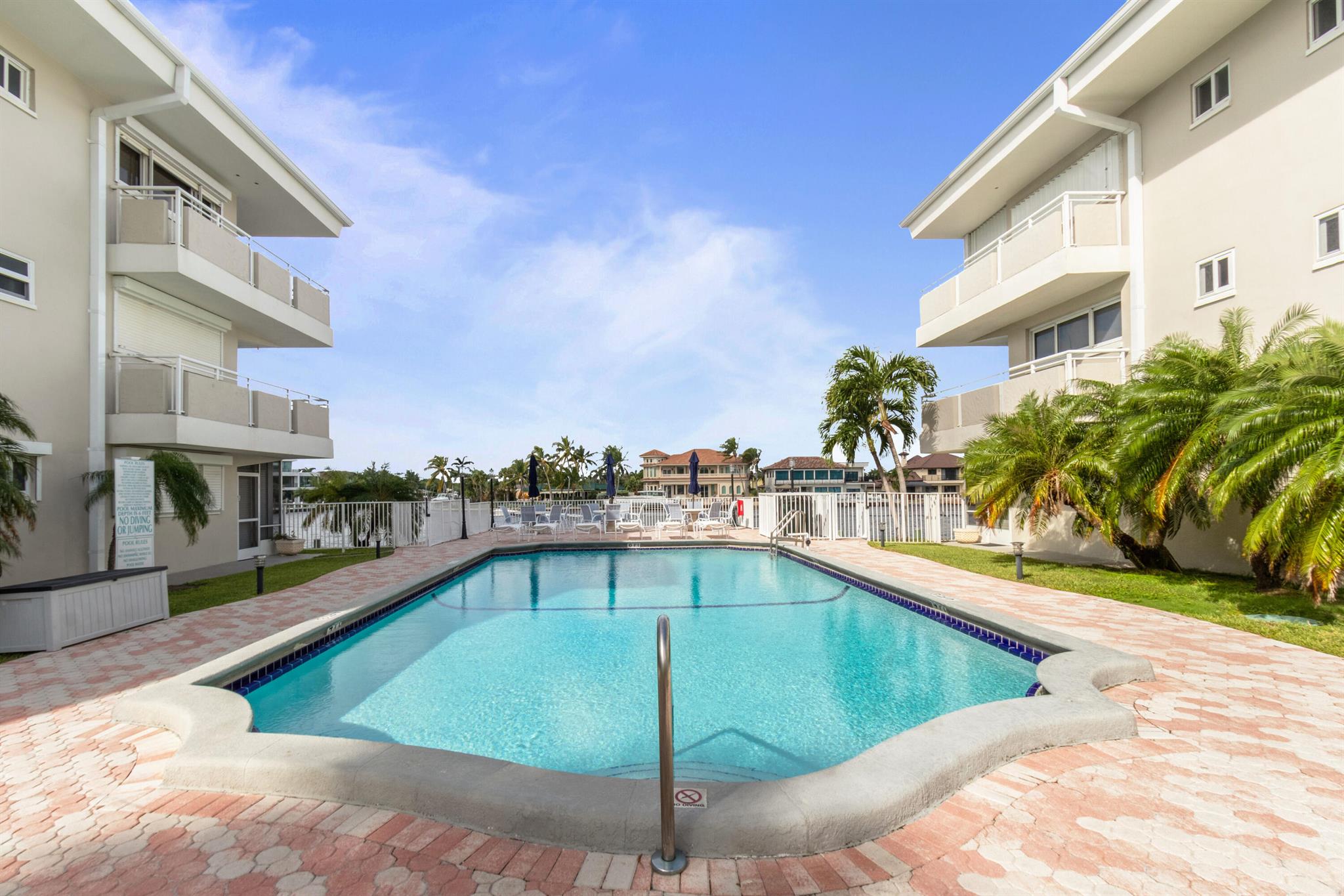 1198 Hillsboro Mile 110