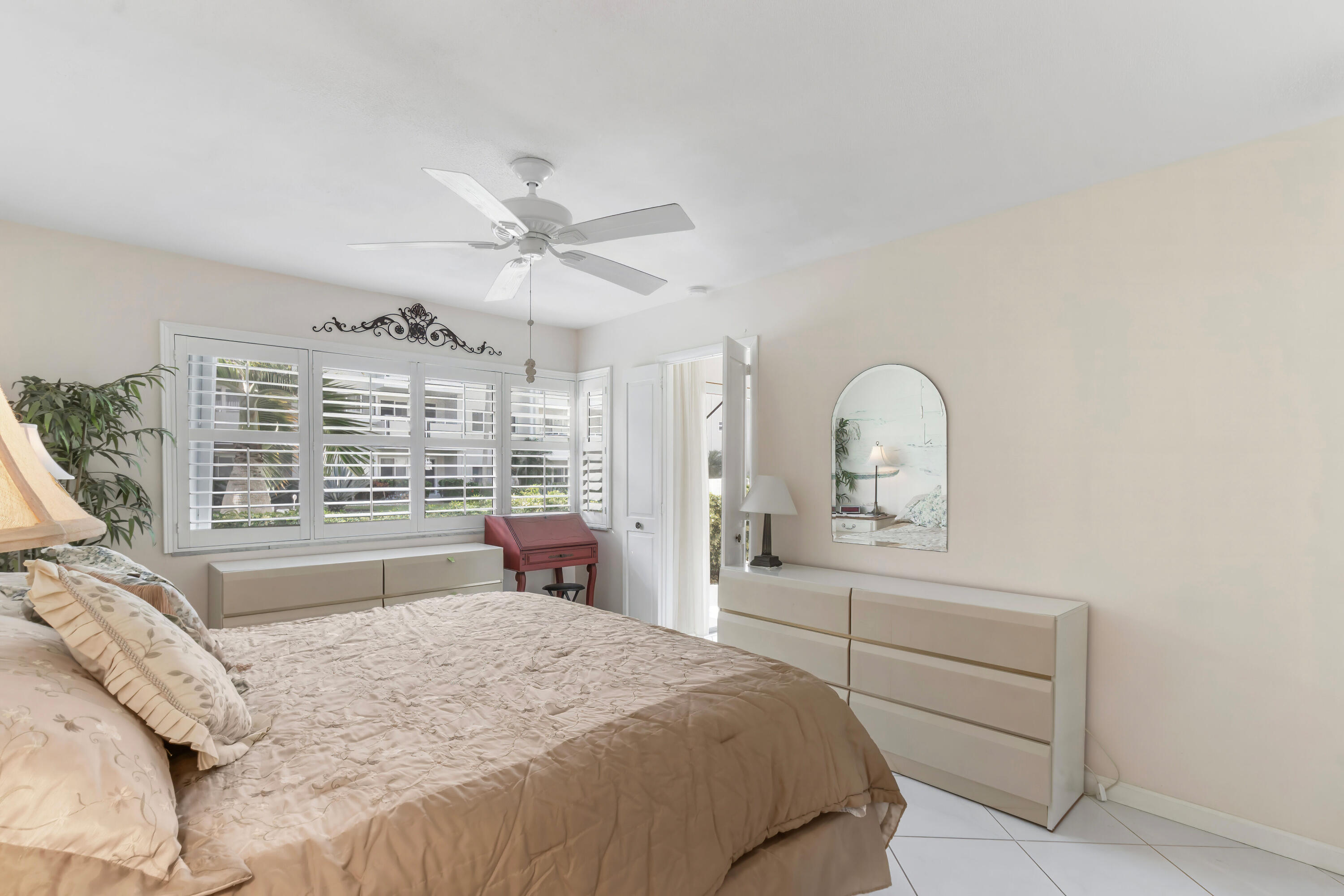 1198 Hillsboro Mile 110