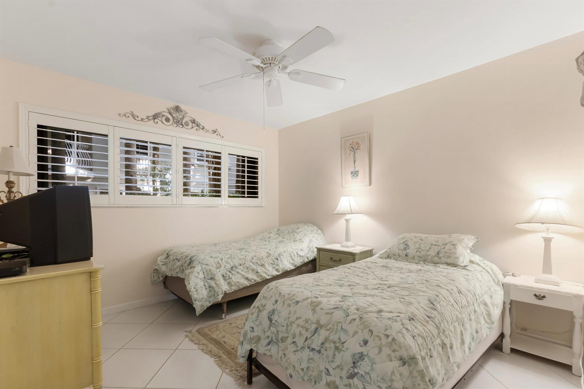 1198 Hillsboro Mile 110