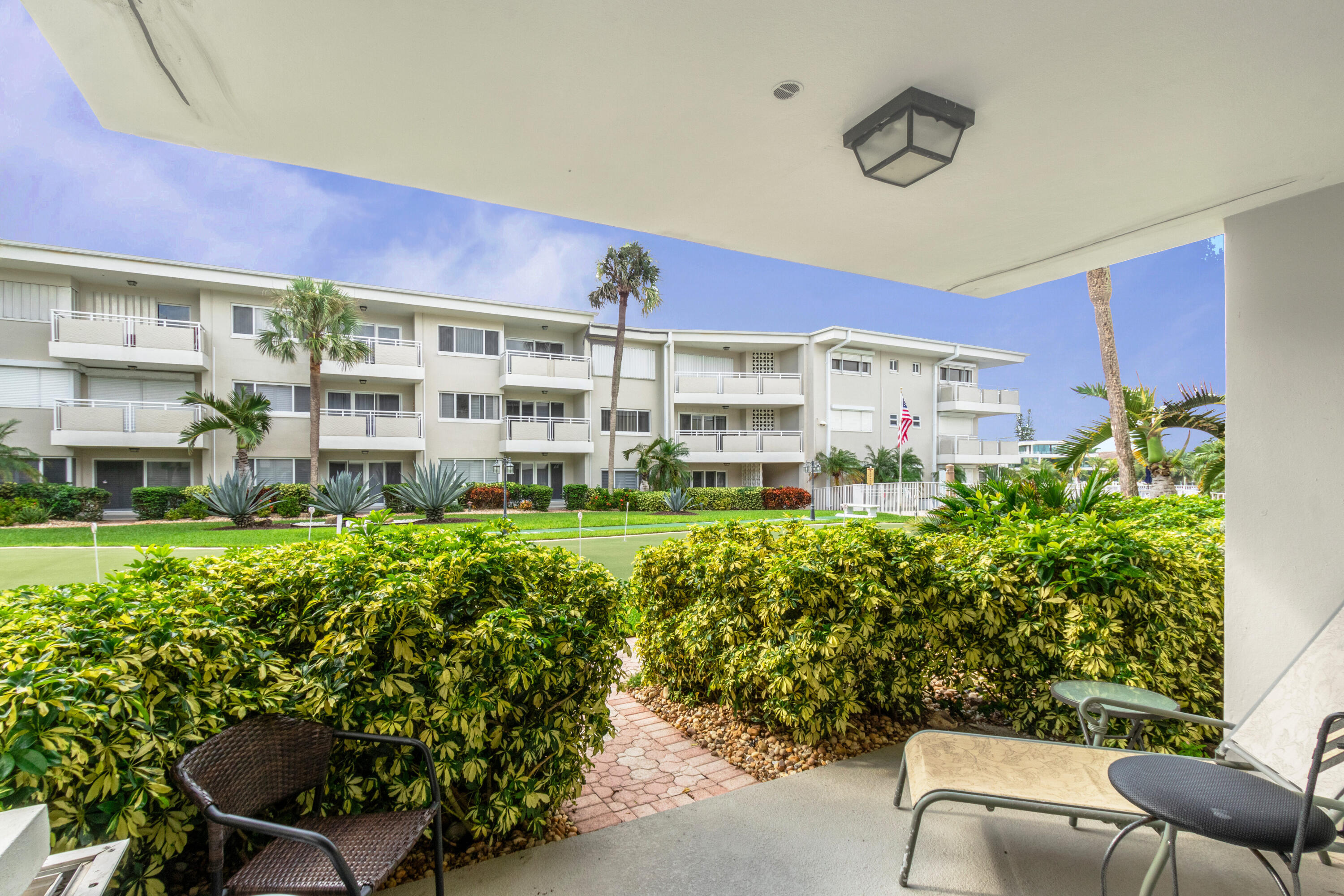 1198 Hillsboro Mile 110