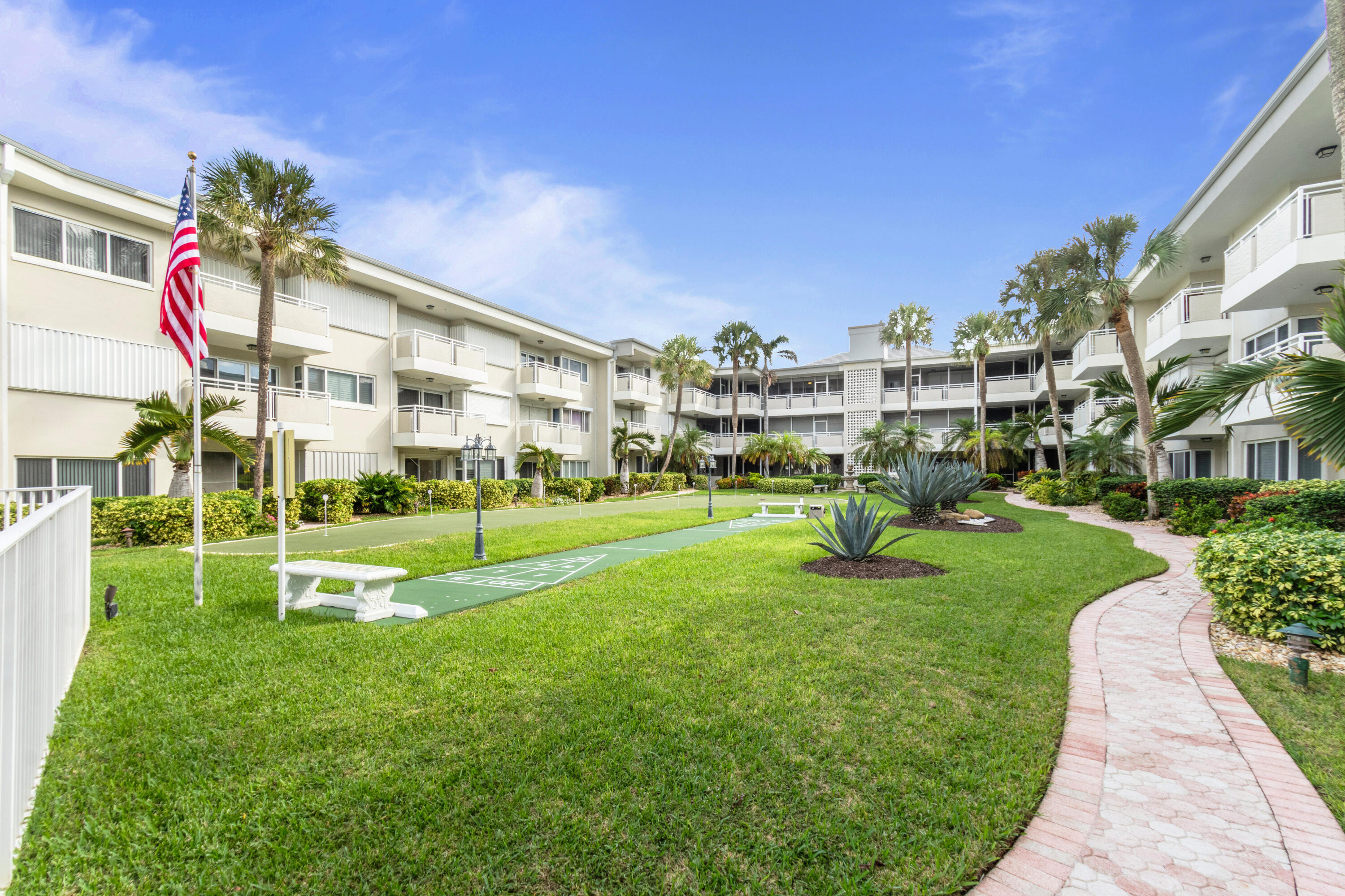 1198 Hillsboro Mile 110