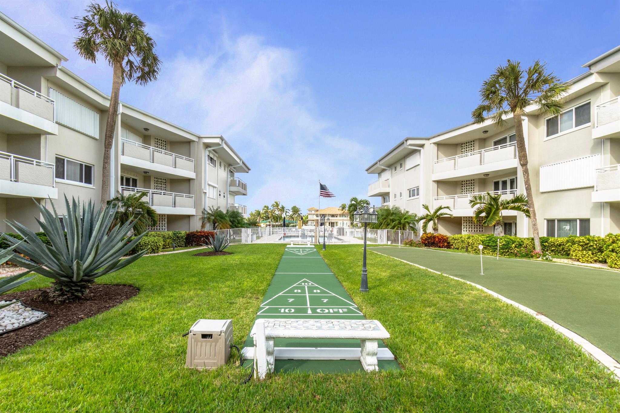 1198 Hillsboro Mile 110