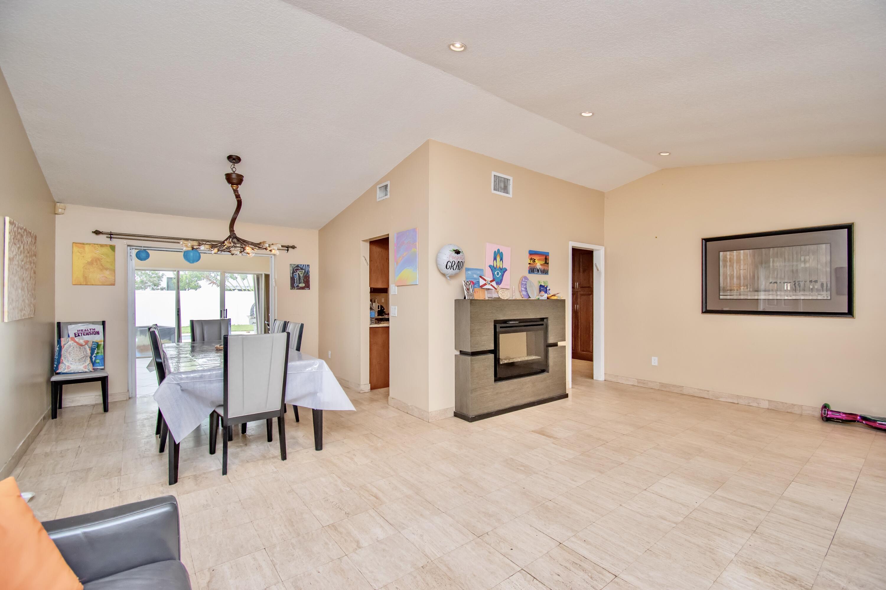 7455 San Clemente Place