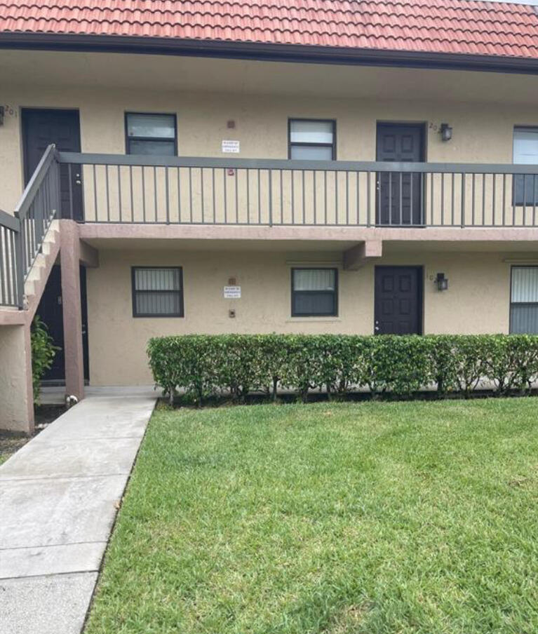 21906 Lake Forest 102 Circle 102