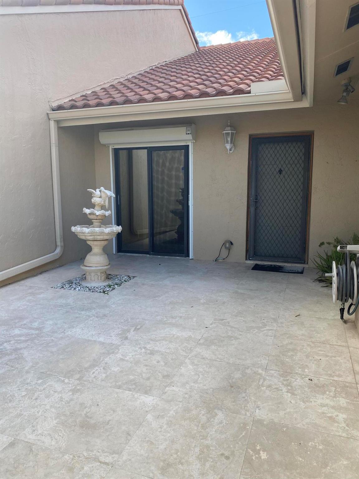 21587 Altamira Avenue