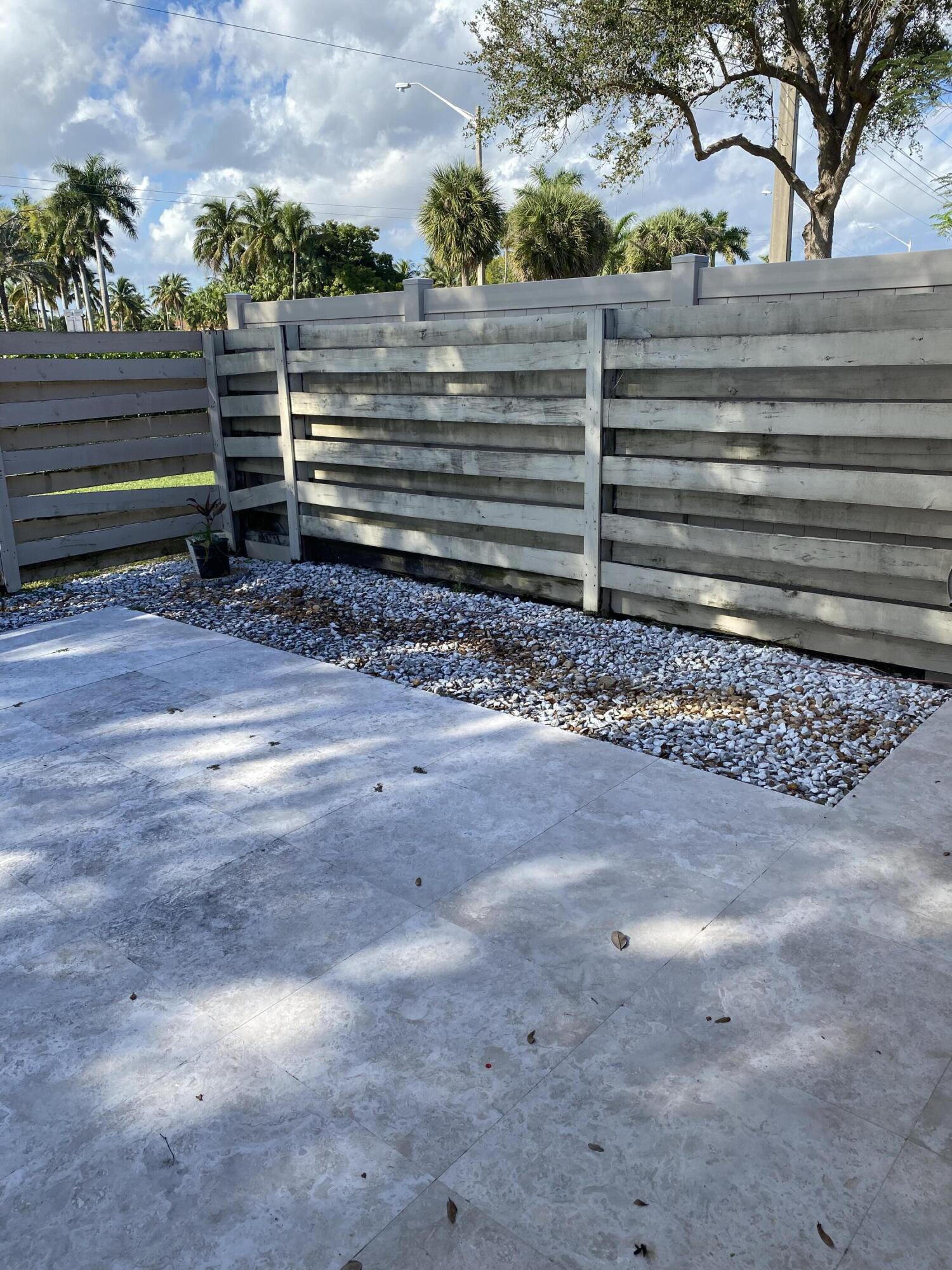 21587 Altamira Avenue