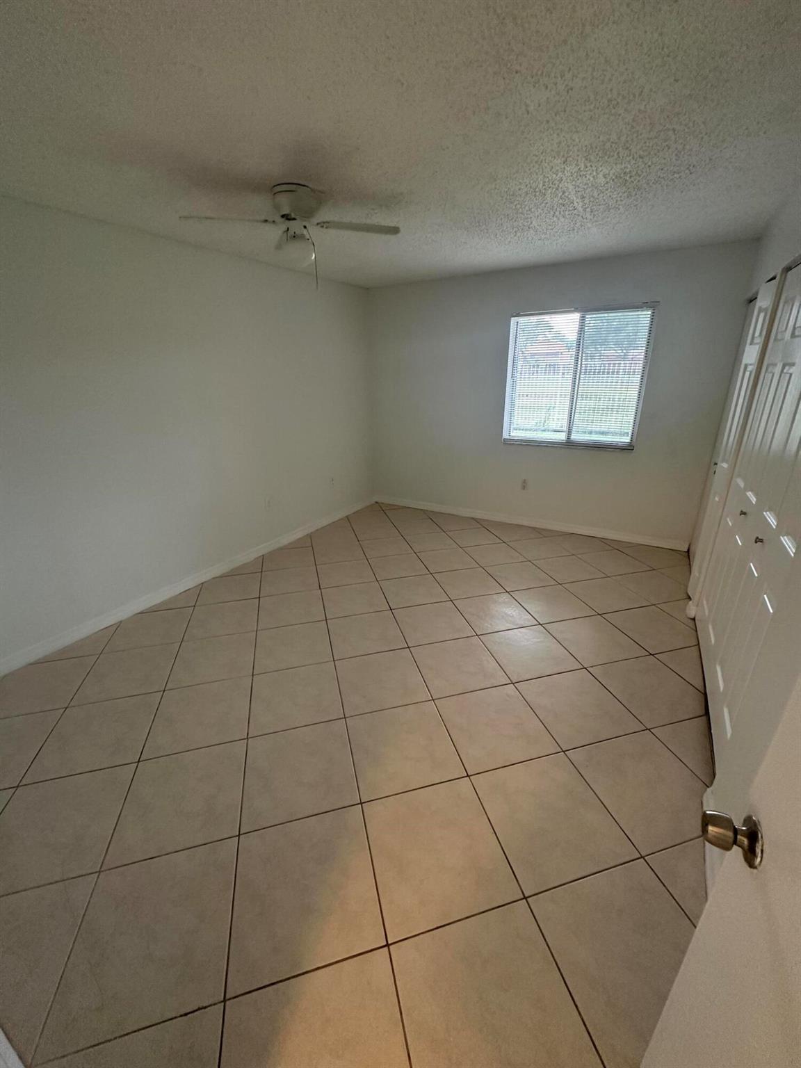 6086 Forest Hill Boulevard 107