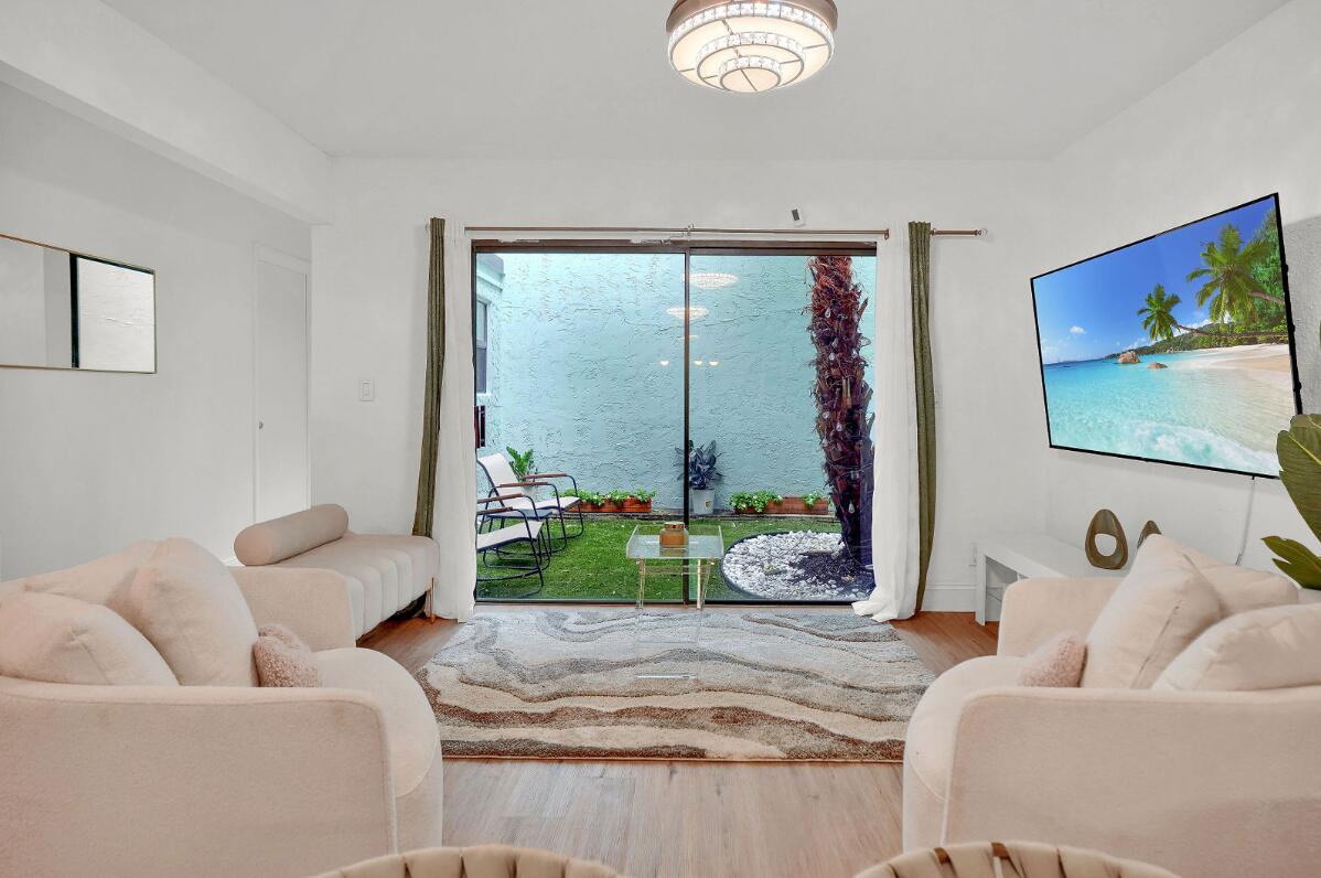 22388 Pineapple Walk Drive