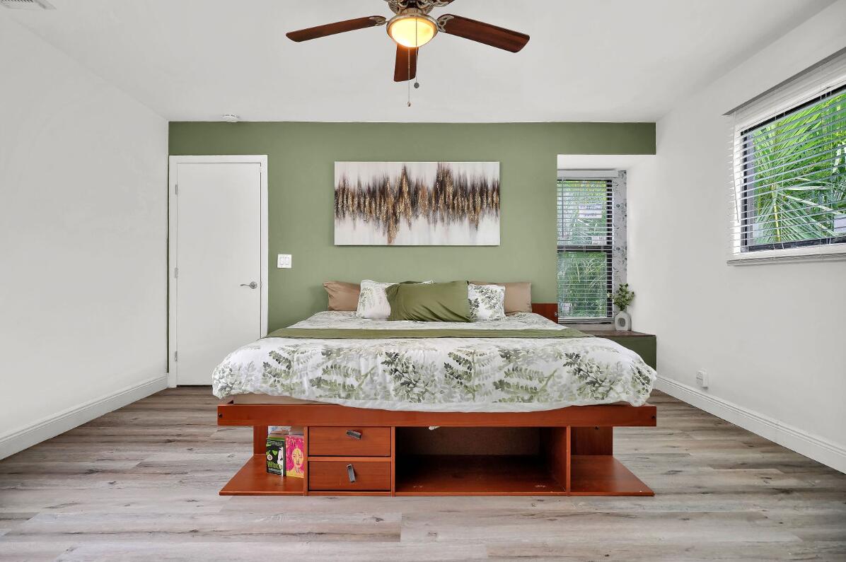 22388 Pineapple Walk Drive