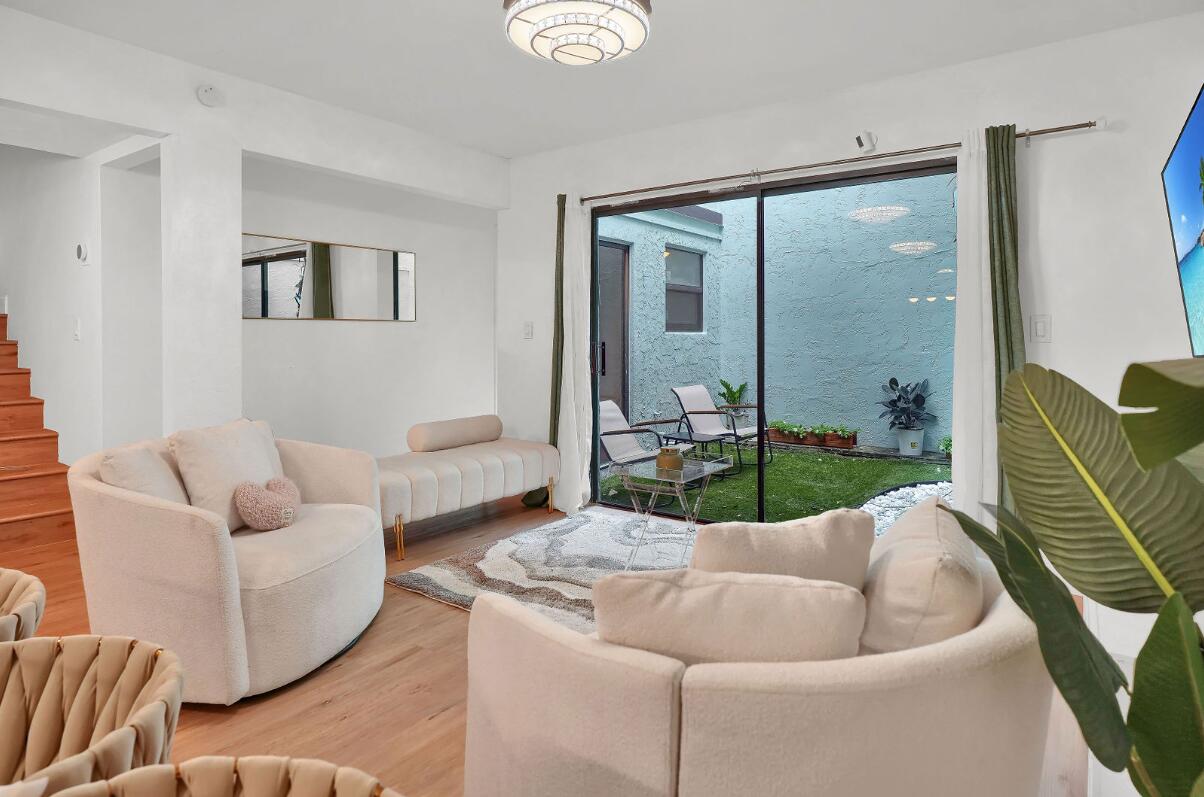 22388 Pineapple Walk Drive