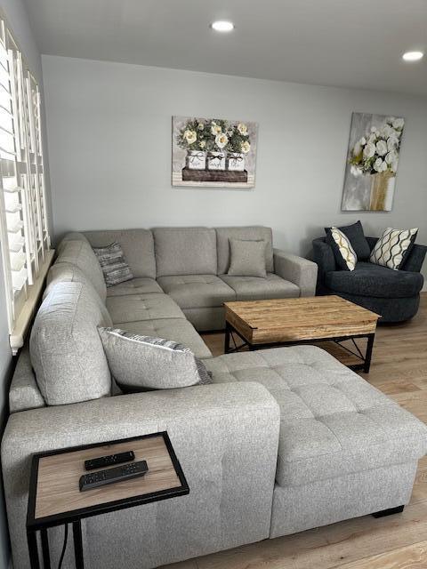 698 Normandy O Lane O