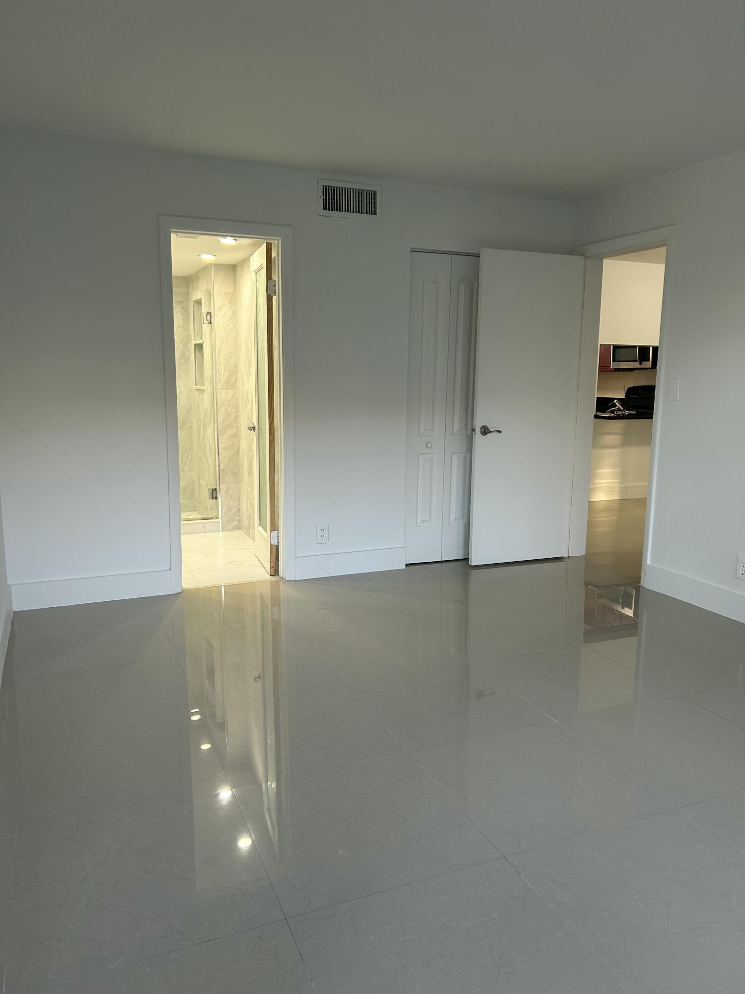 1256 S Military Trail 916