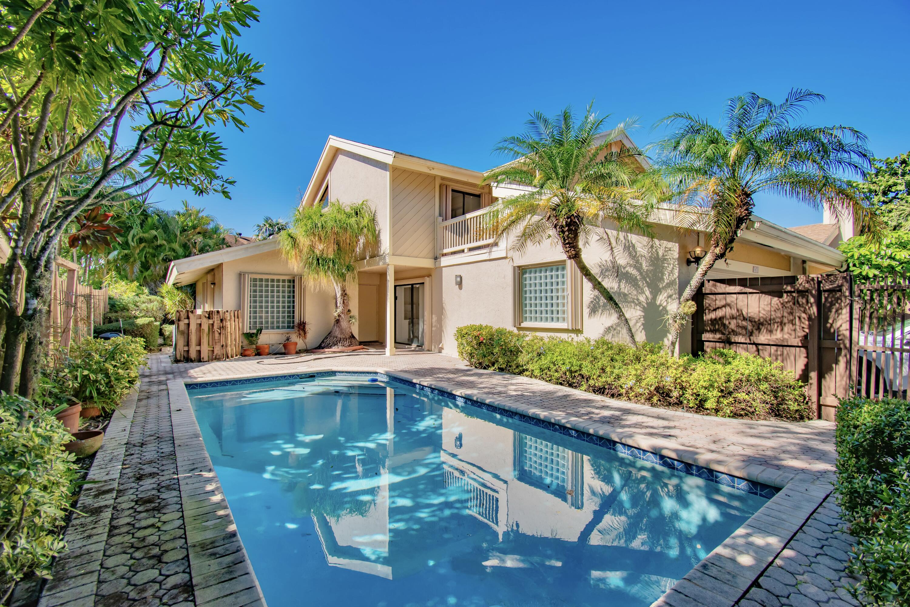 7671 Sierra Terrace W