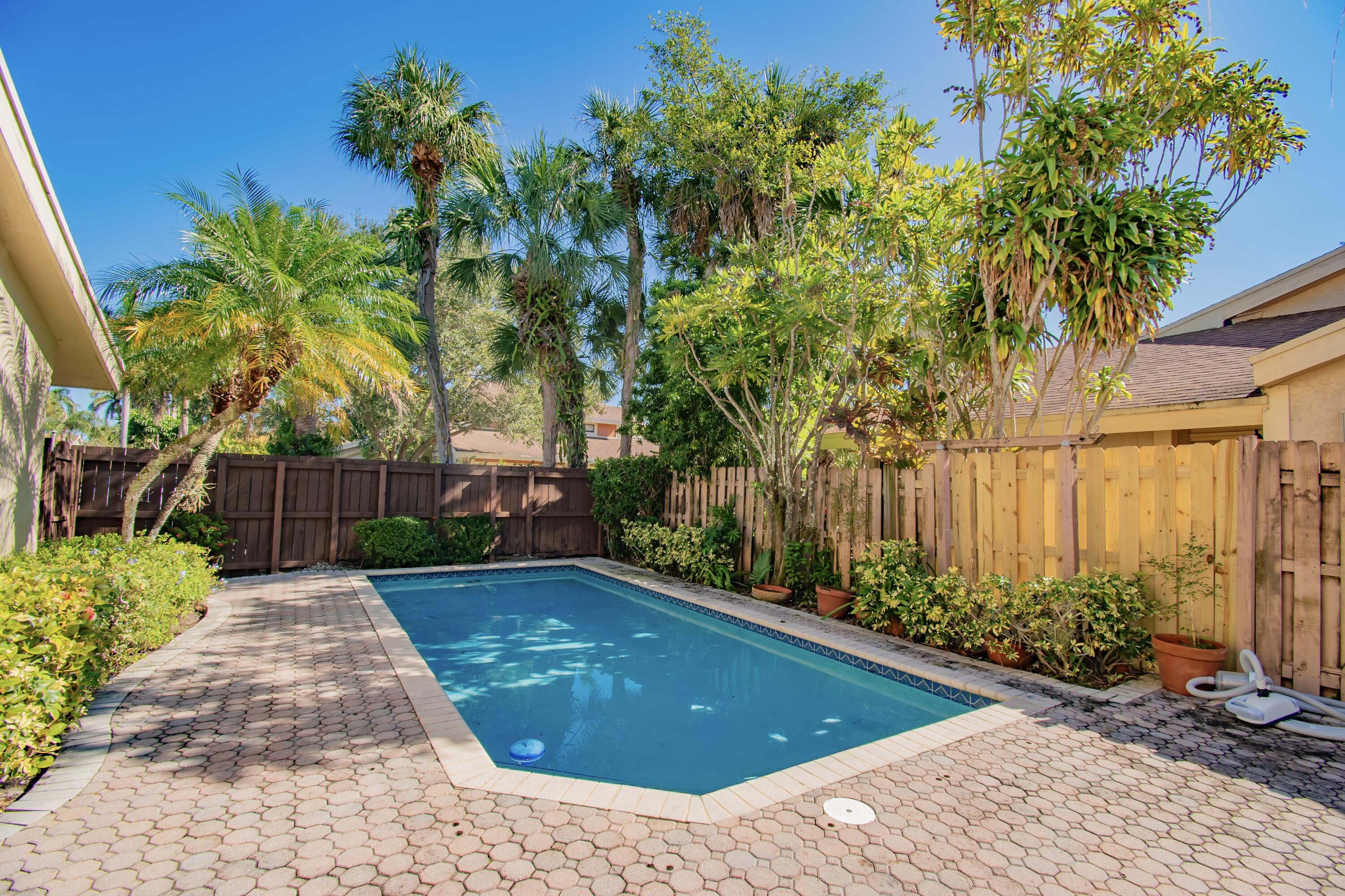 7671 Sierra Terrace W