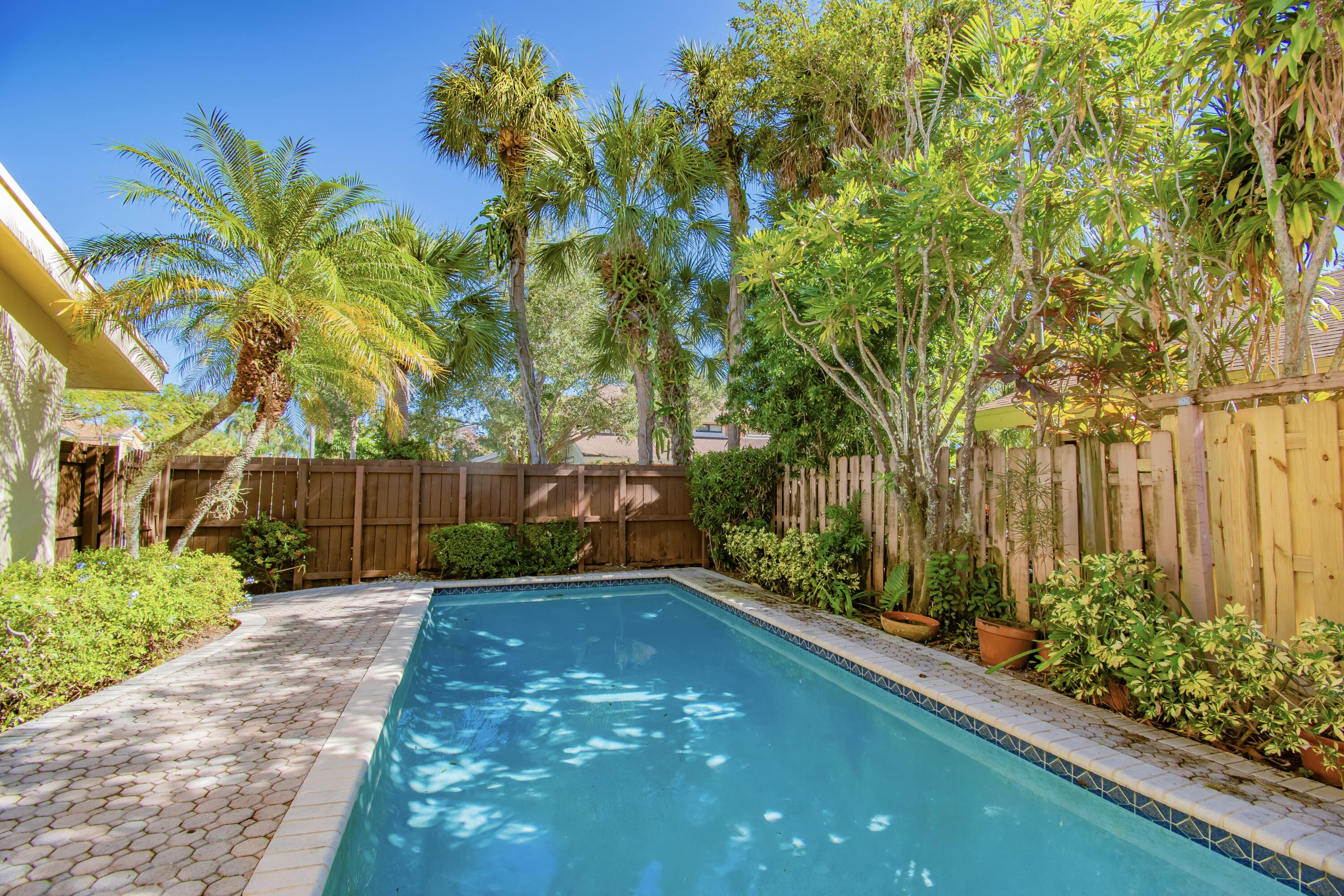 7671 Sierra Terrace W