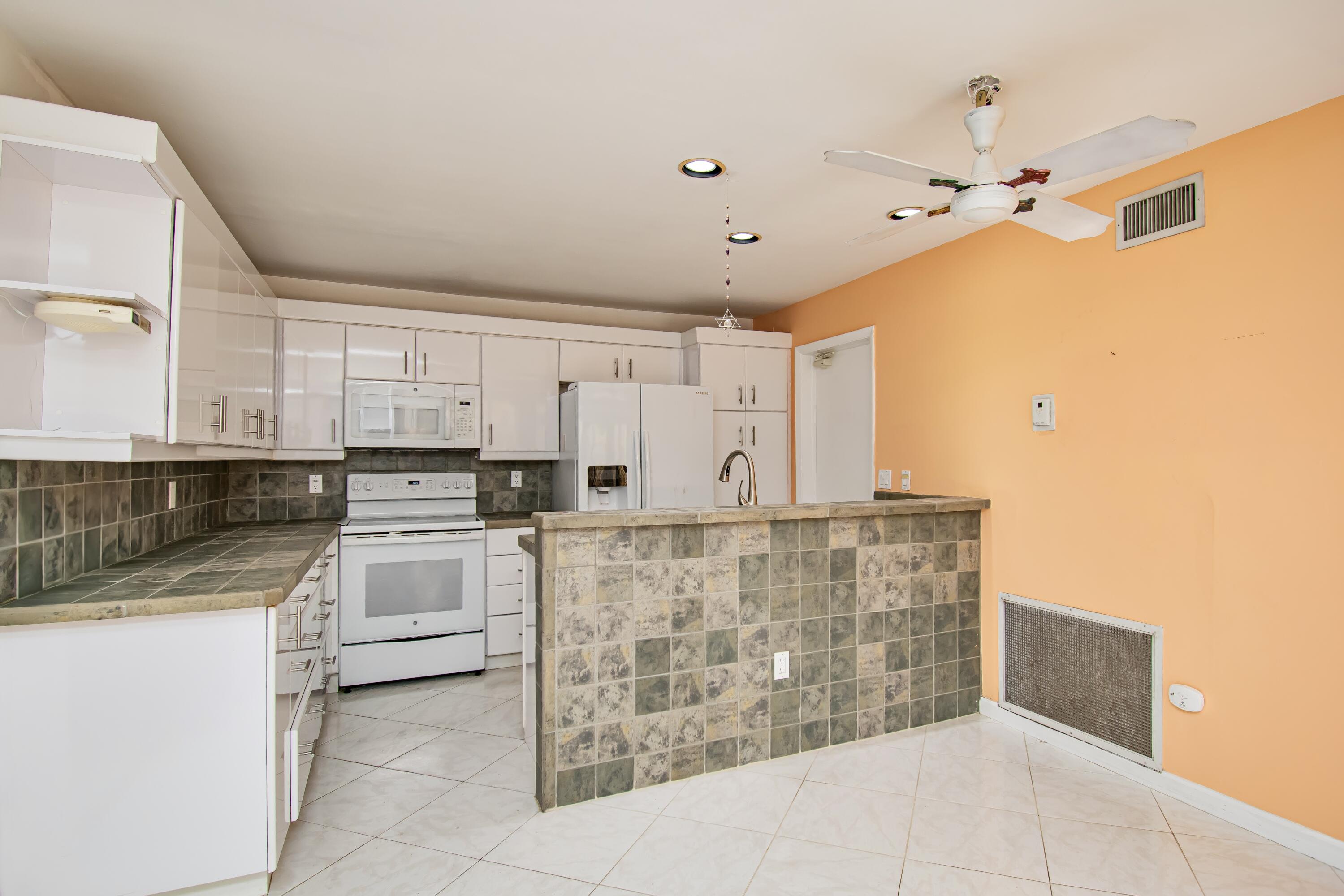 7671 Sierra Terrace W
