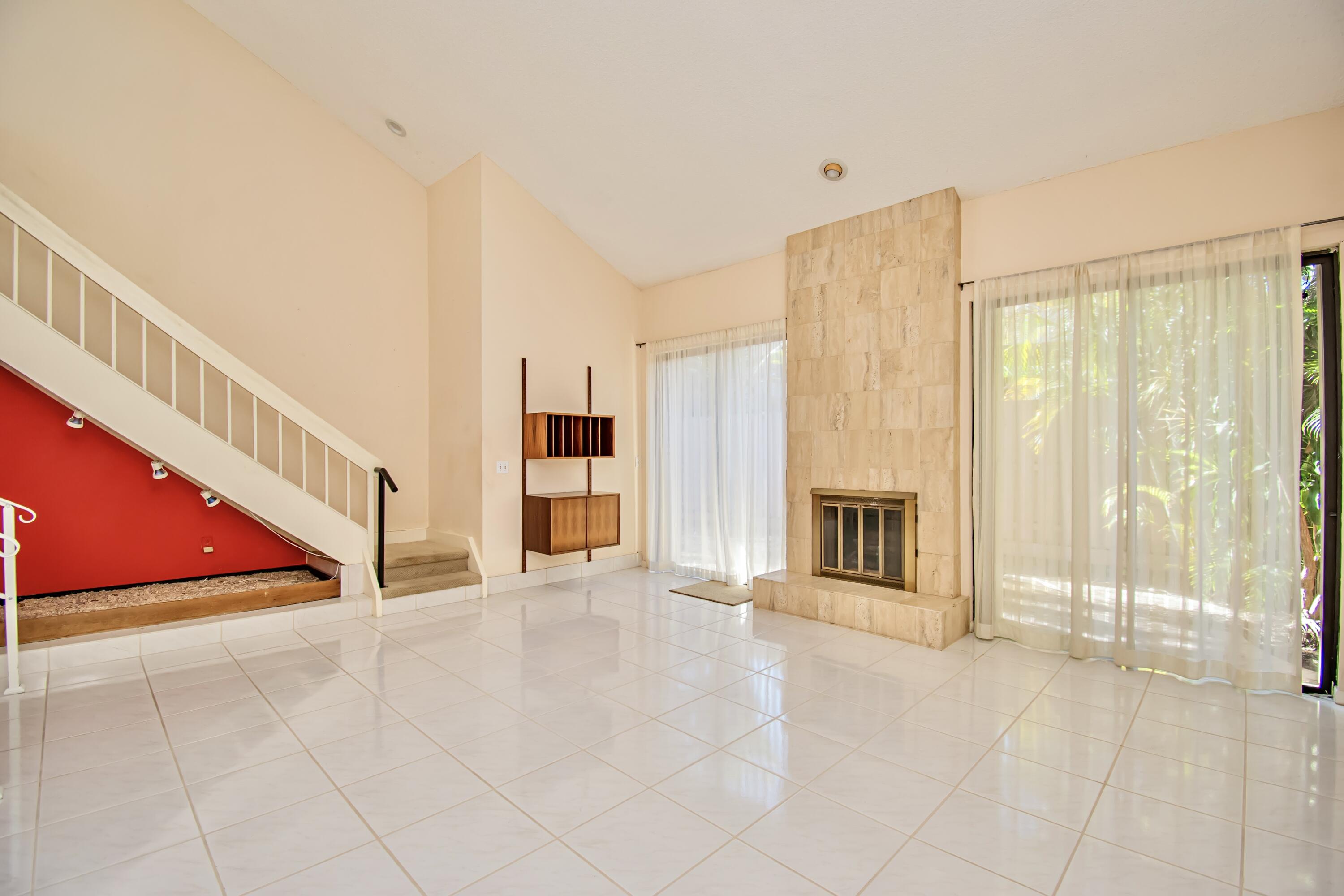 7671 Sierra Terrace W