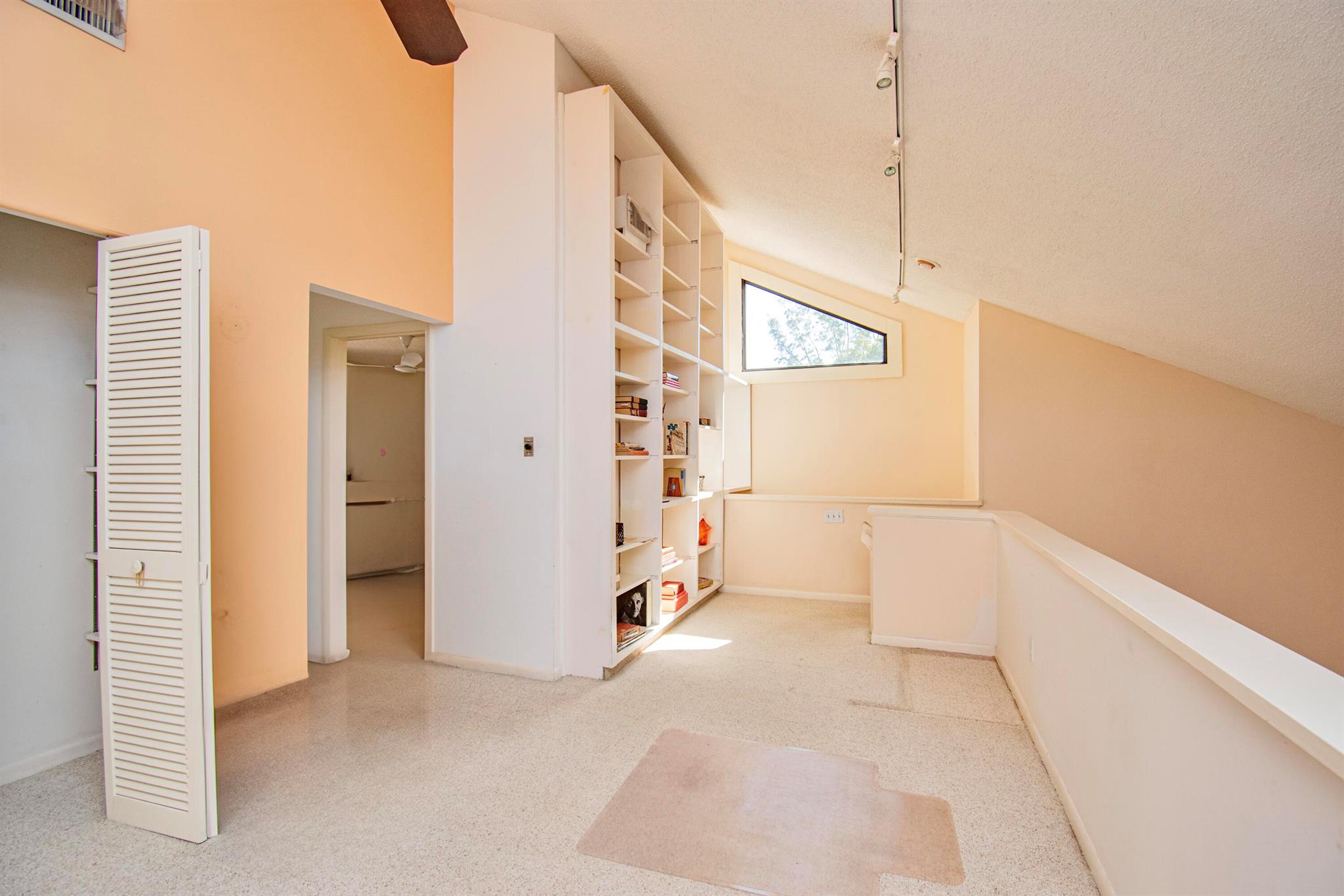 7671 Sierra Terrace W