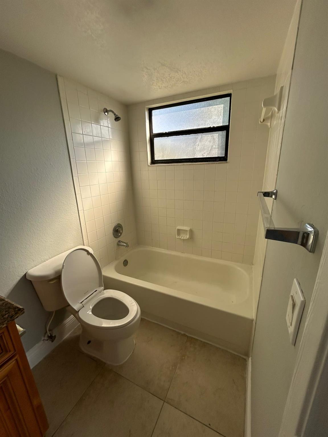 1493 Lake Crystal Drive F