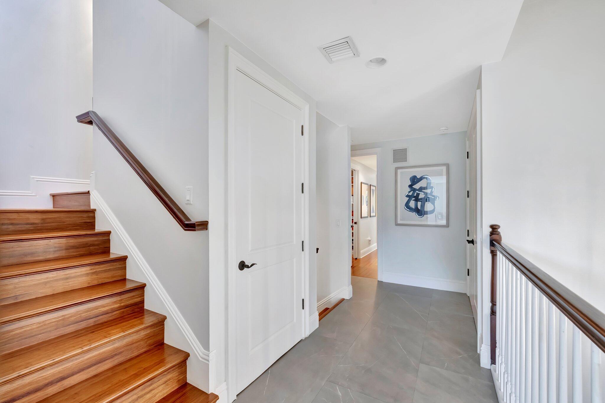 1627 NE 1st Street