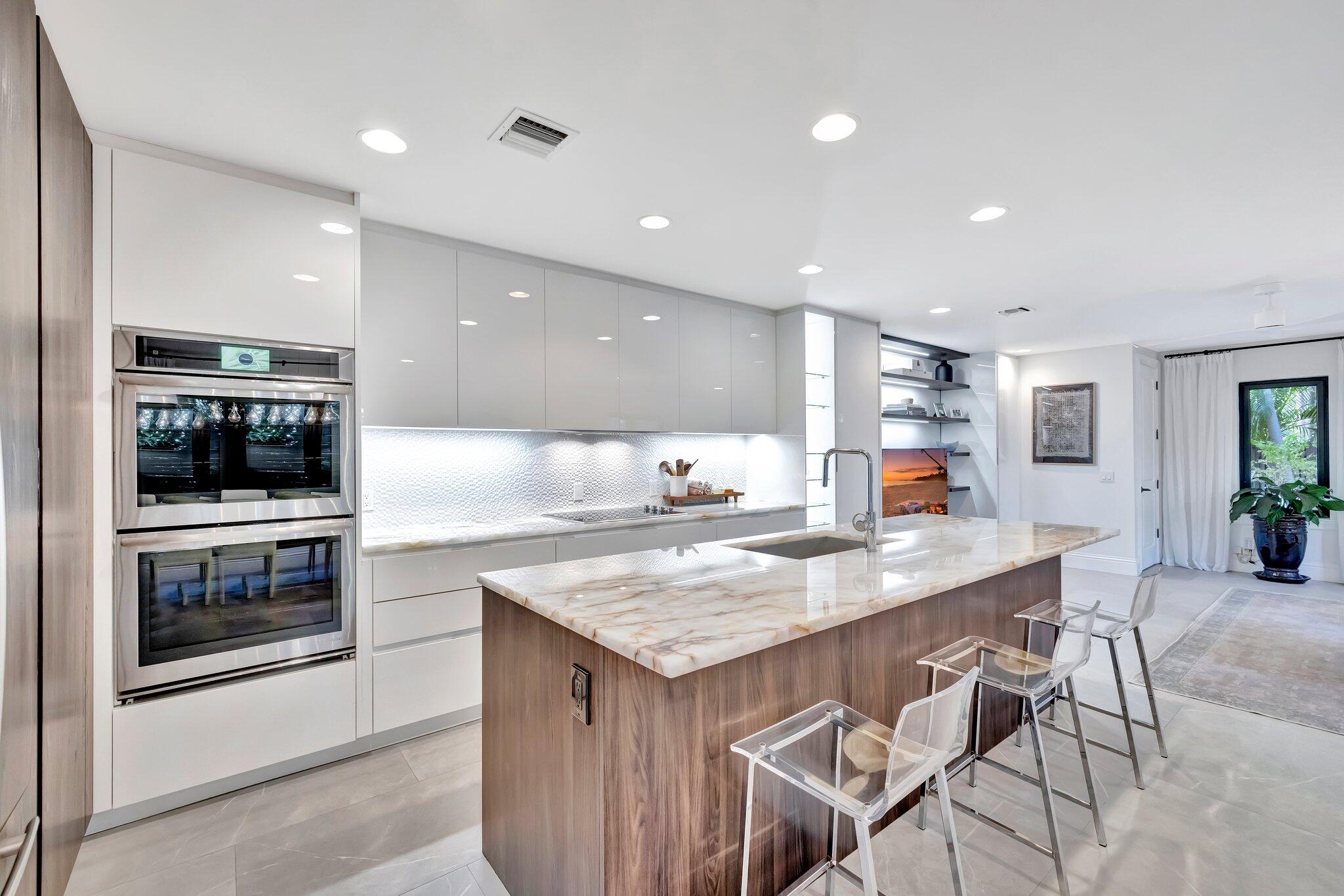 1627 NE 1st Street