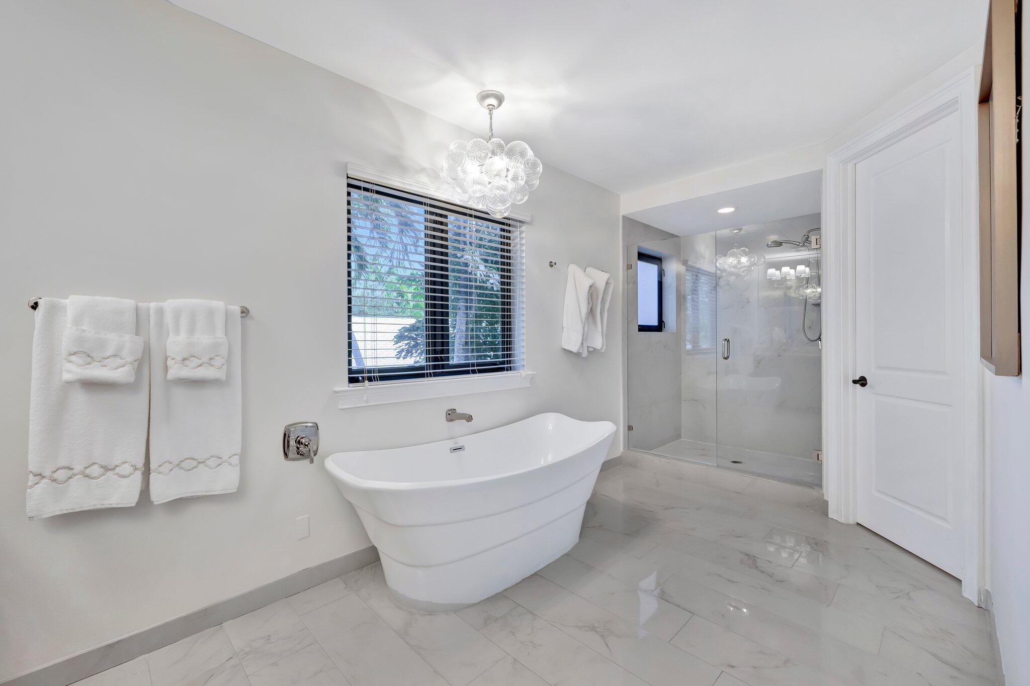 1627 NE 1st Street