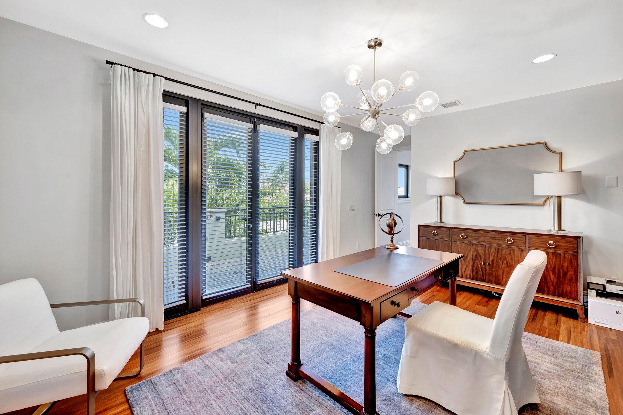 1627 NE 1st Street
