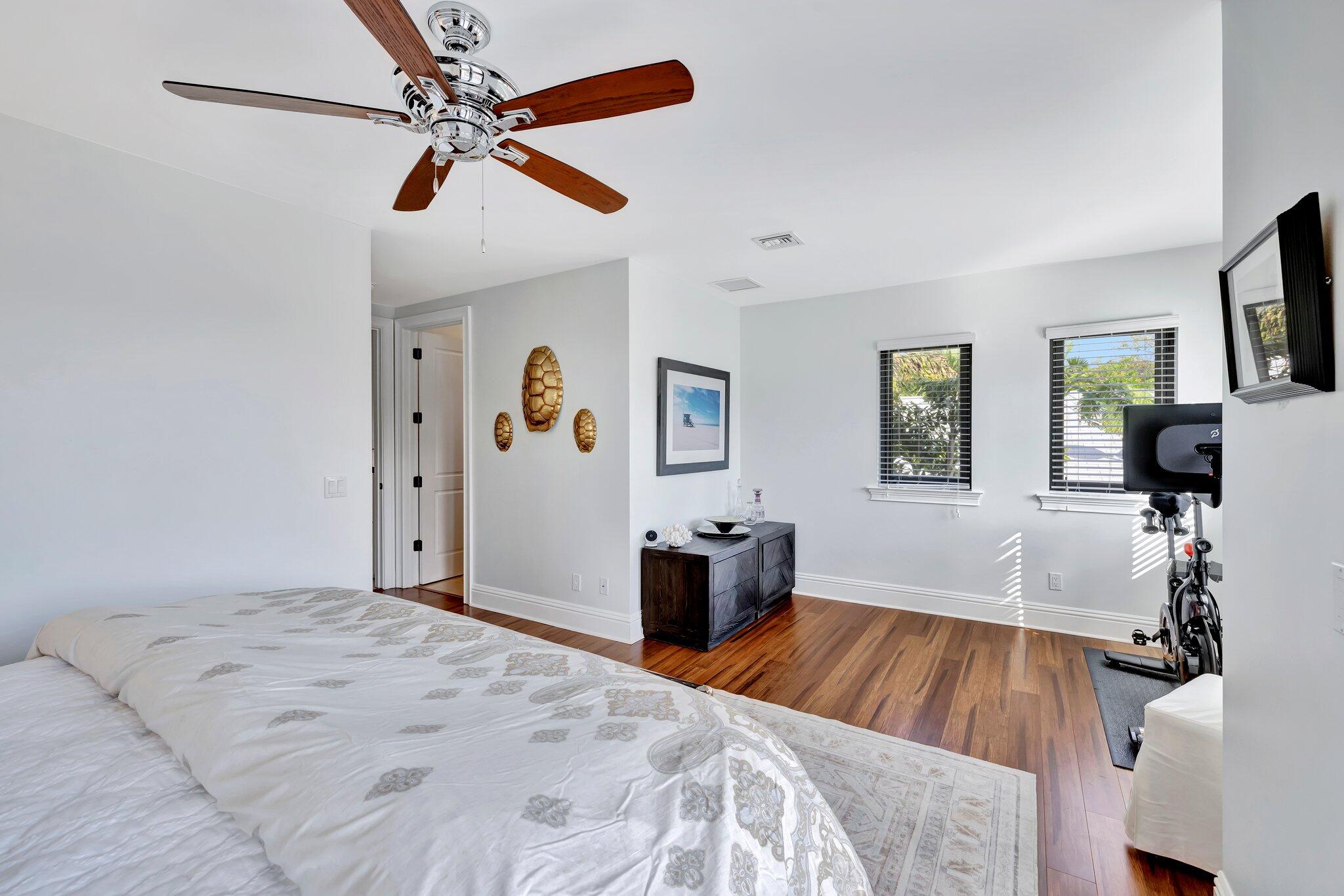 1627 NE 1st Street