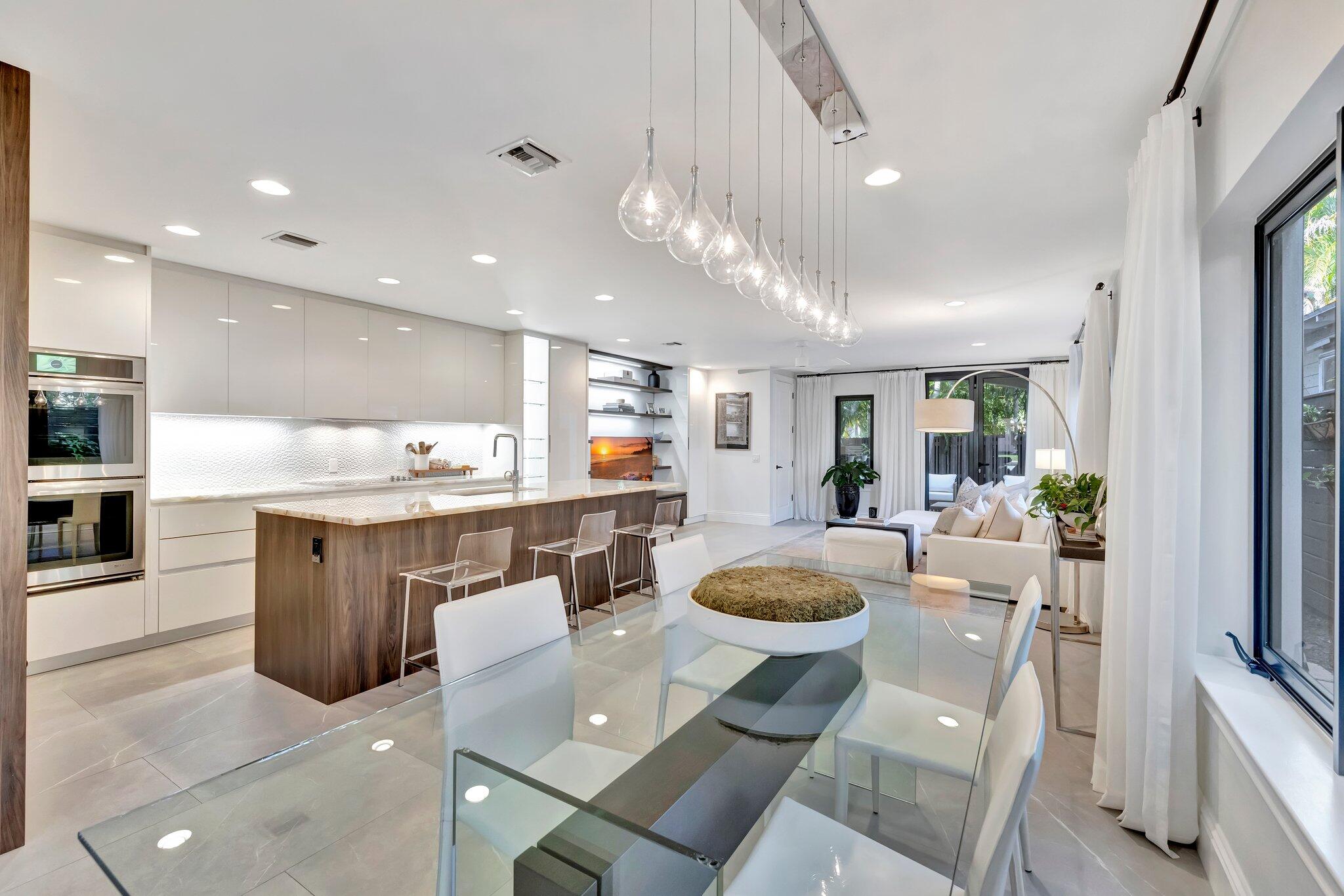 1627 NE 1st Street