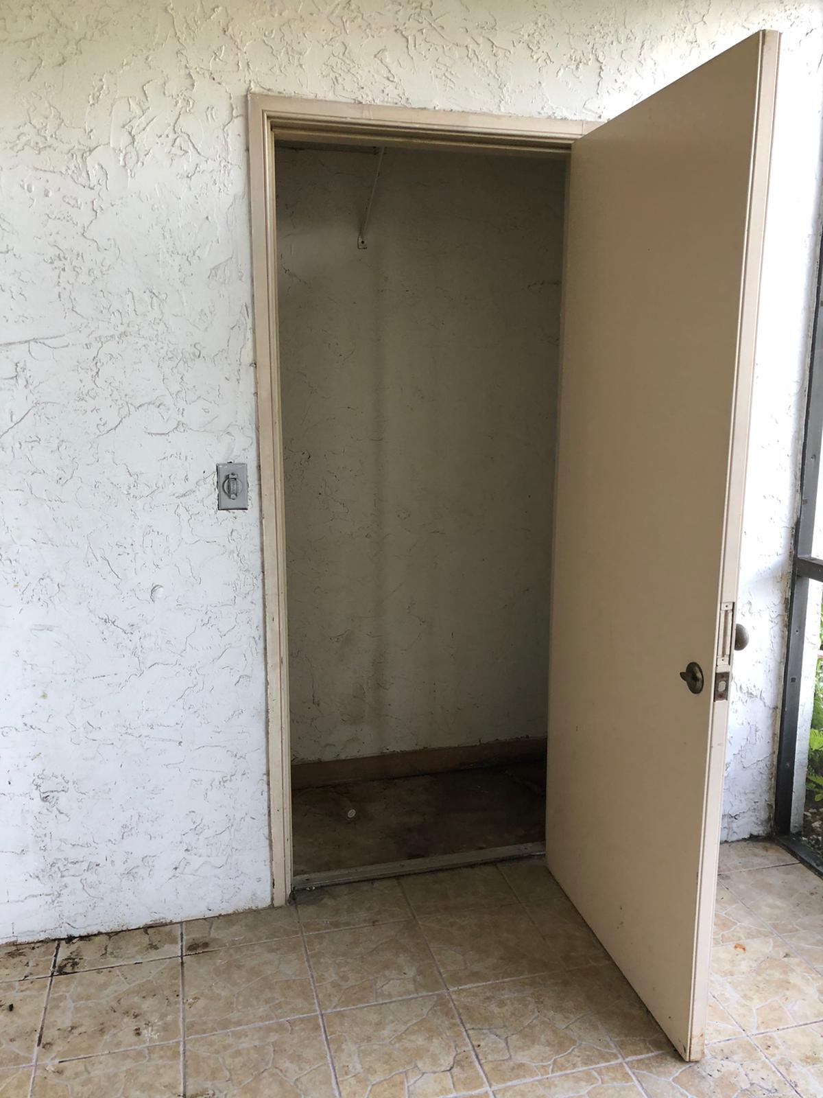 4205 S 57th Avenue B