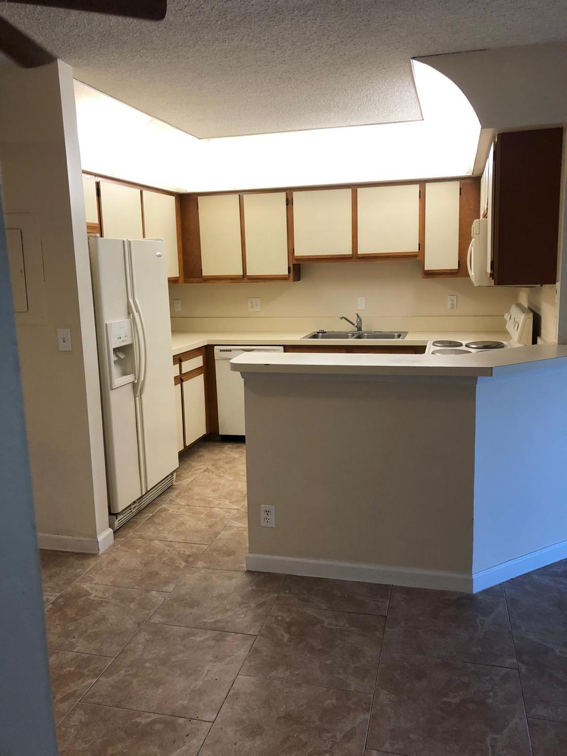 4205 S 57th Avenue B