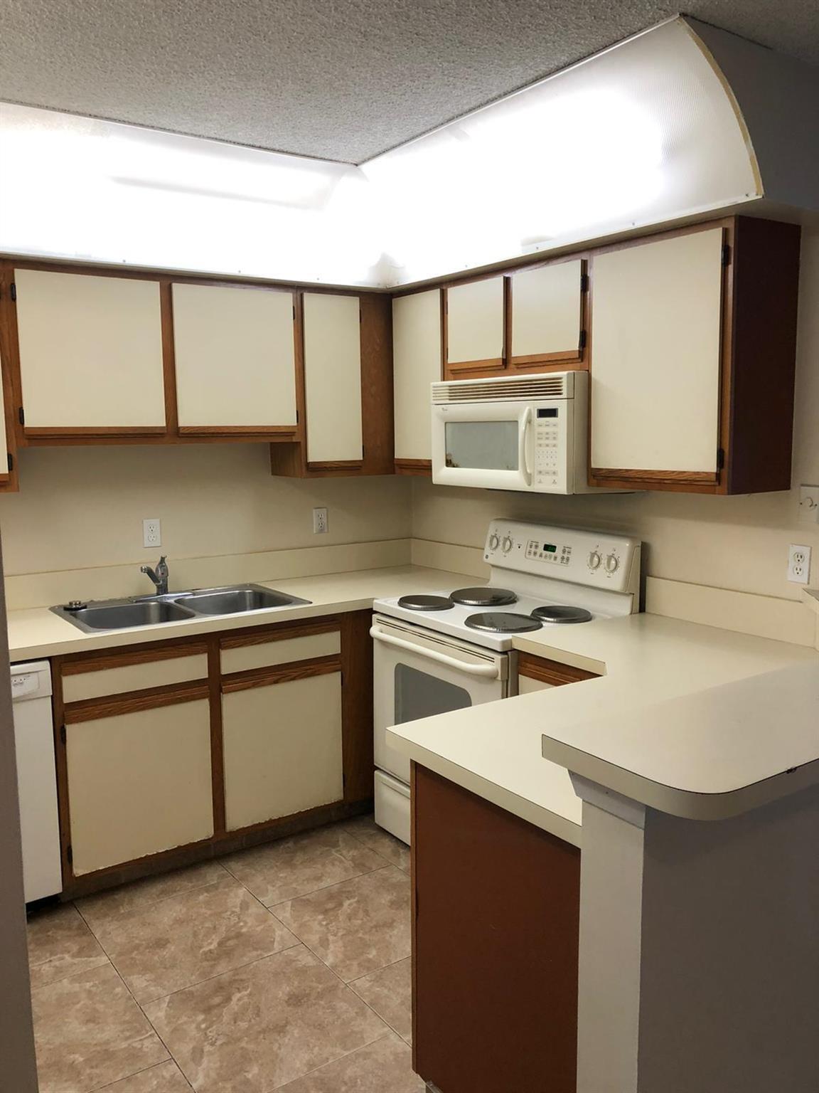 4205 S 57th Avenue B