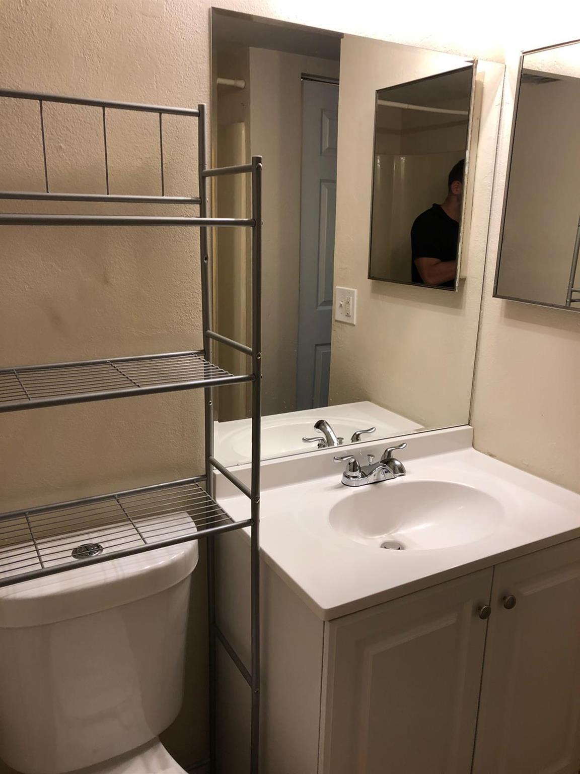 4205 S 57th Avenue B