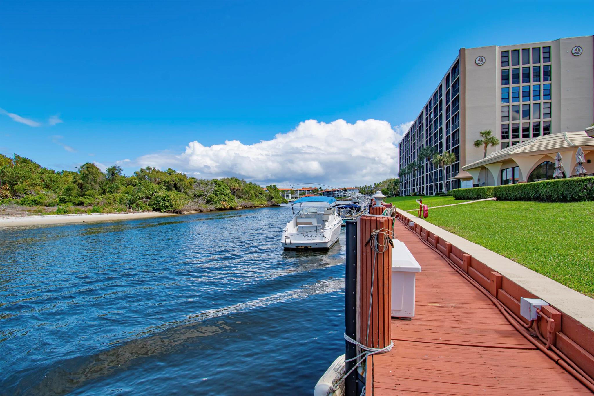 1629 Riverview Road 420