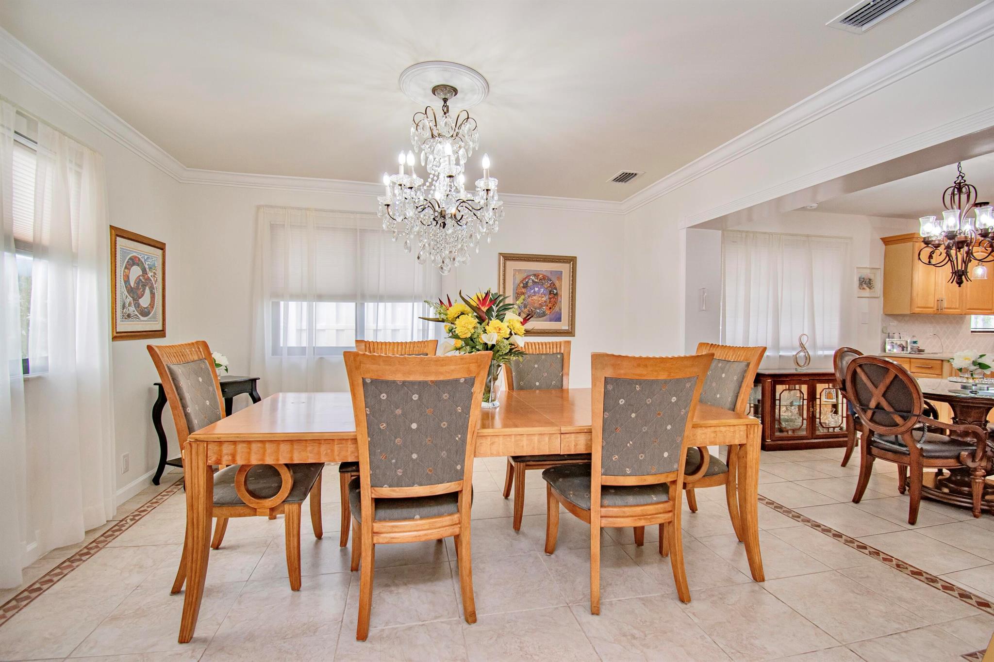 7838 Cypress Cres Crescent