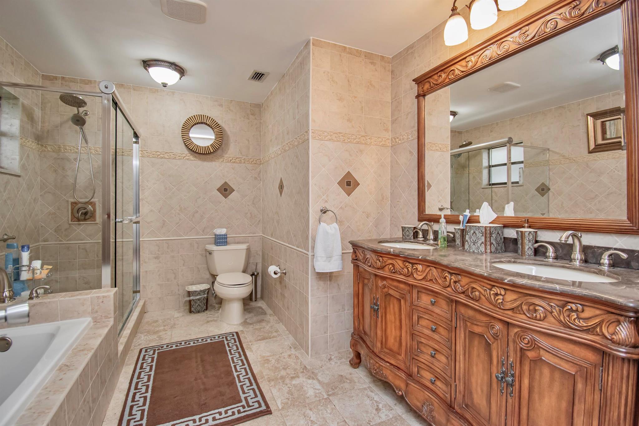 7838 Cypress Cres Crescent